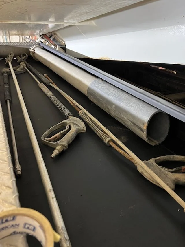 2018 freightliner pipes 2.JPG