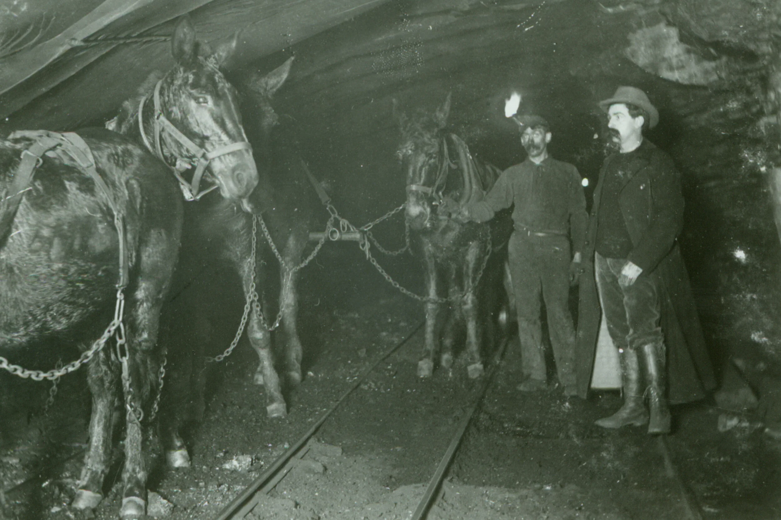 In the Rocky Fork Mine 1896.JPG