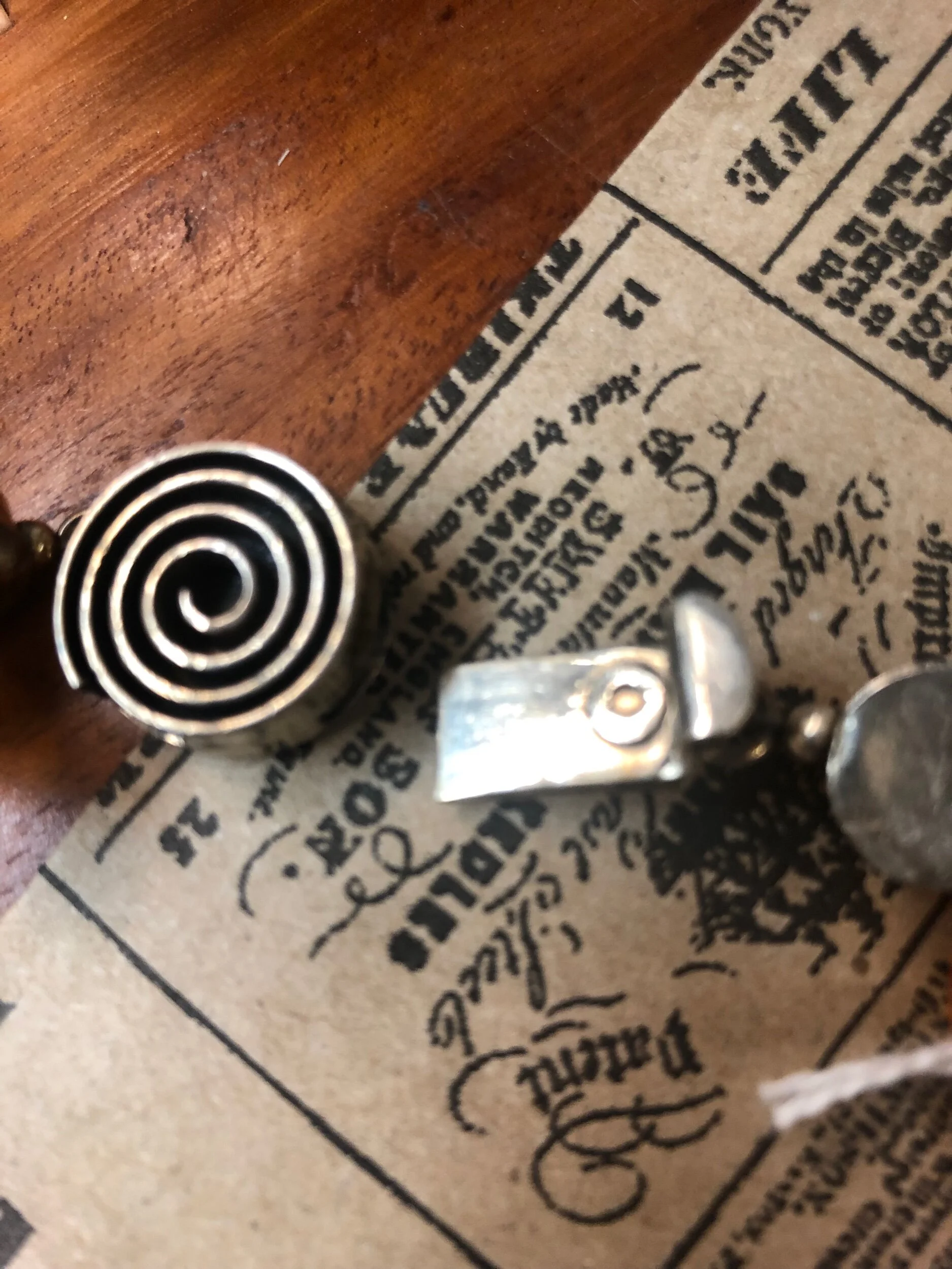 05B6A15E-5810-4B0C-9294-0956570B9FDC