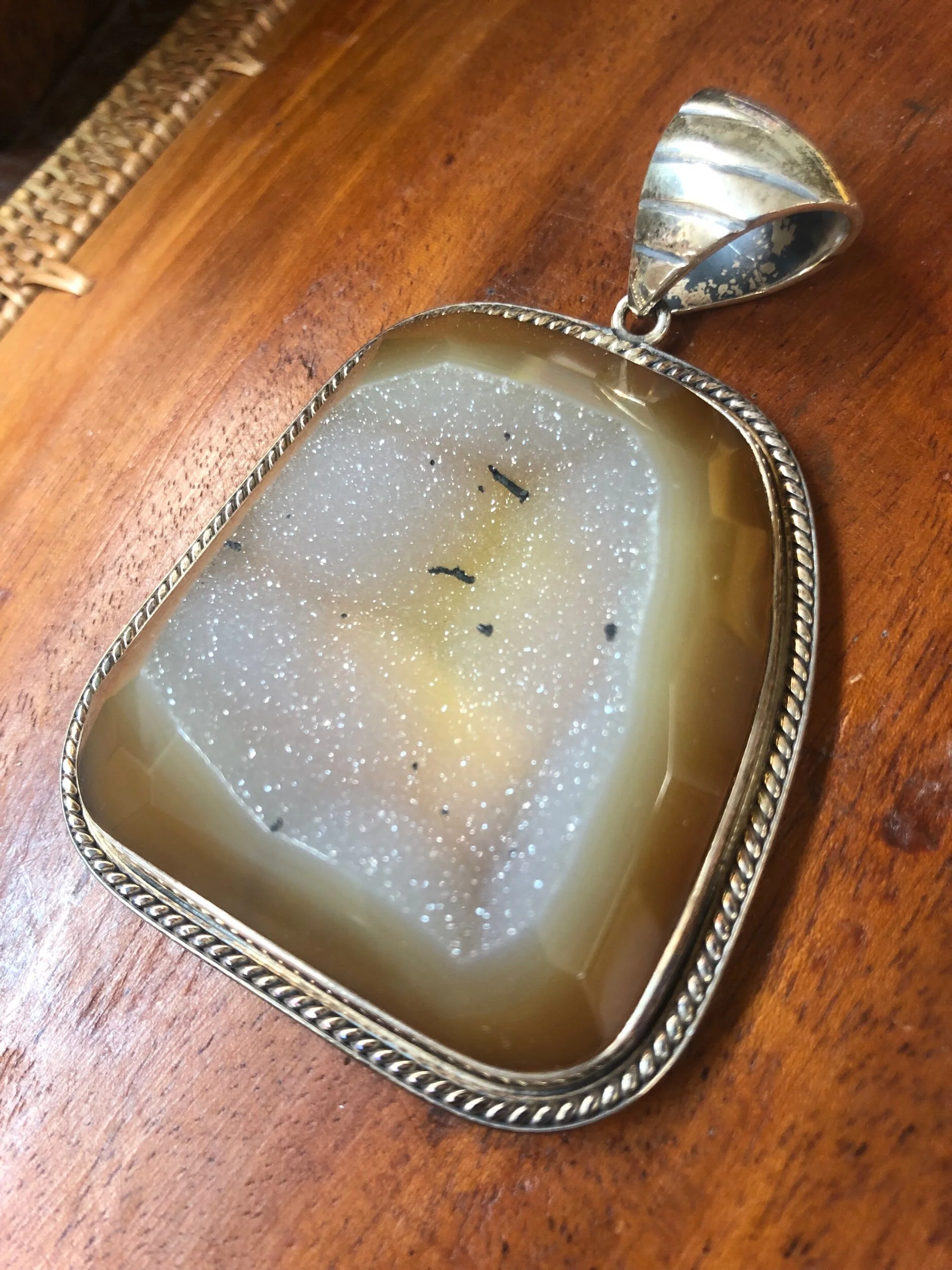 3385F5F8-A323-40FE-B249-B676A4BF3B5B