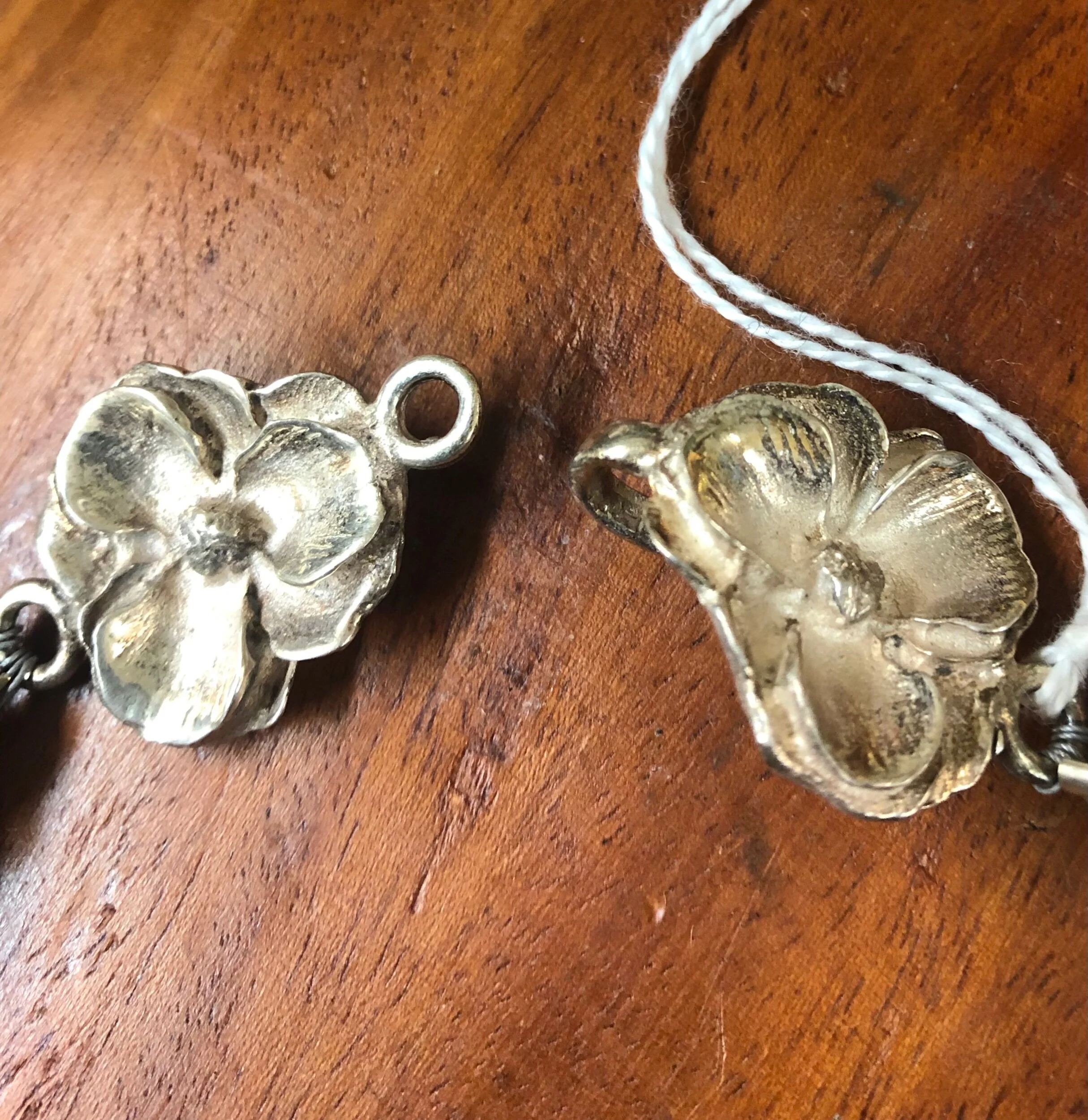 91F5496F-34A7-421B-BAD5-3B5DCD99BD5F