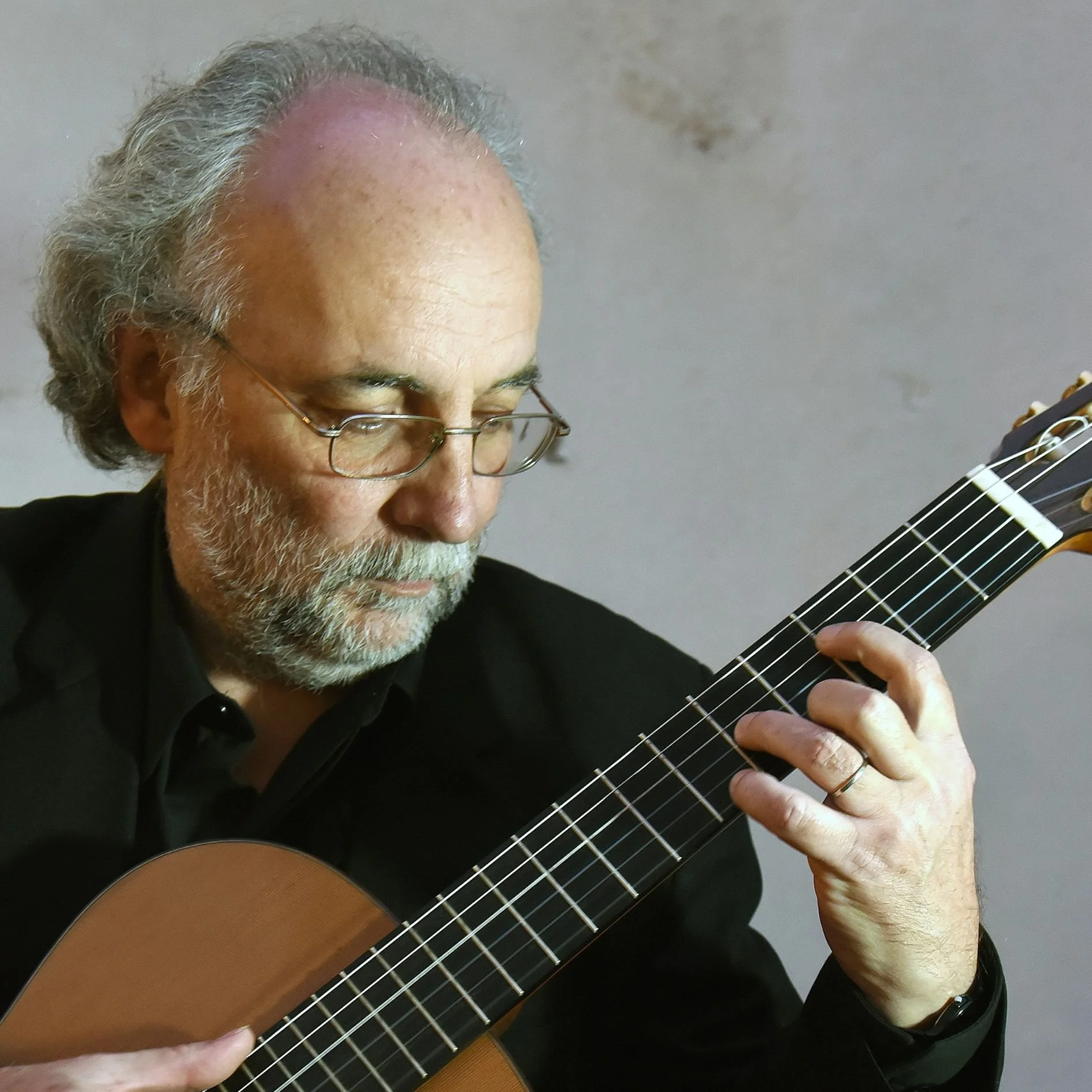 Tango master and Argentine guitar legend Máximo Diego Pujol headlines our 7th annual Vancouver Classical Guitar Festival
