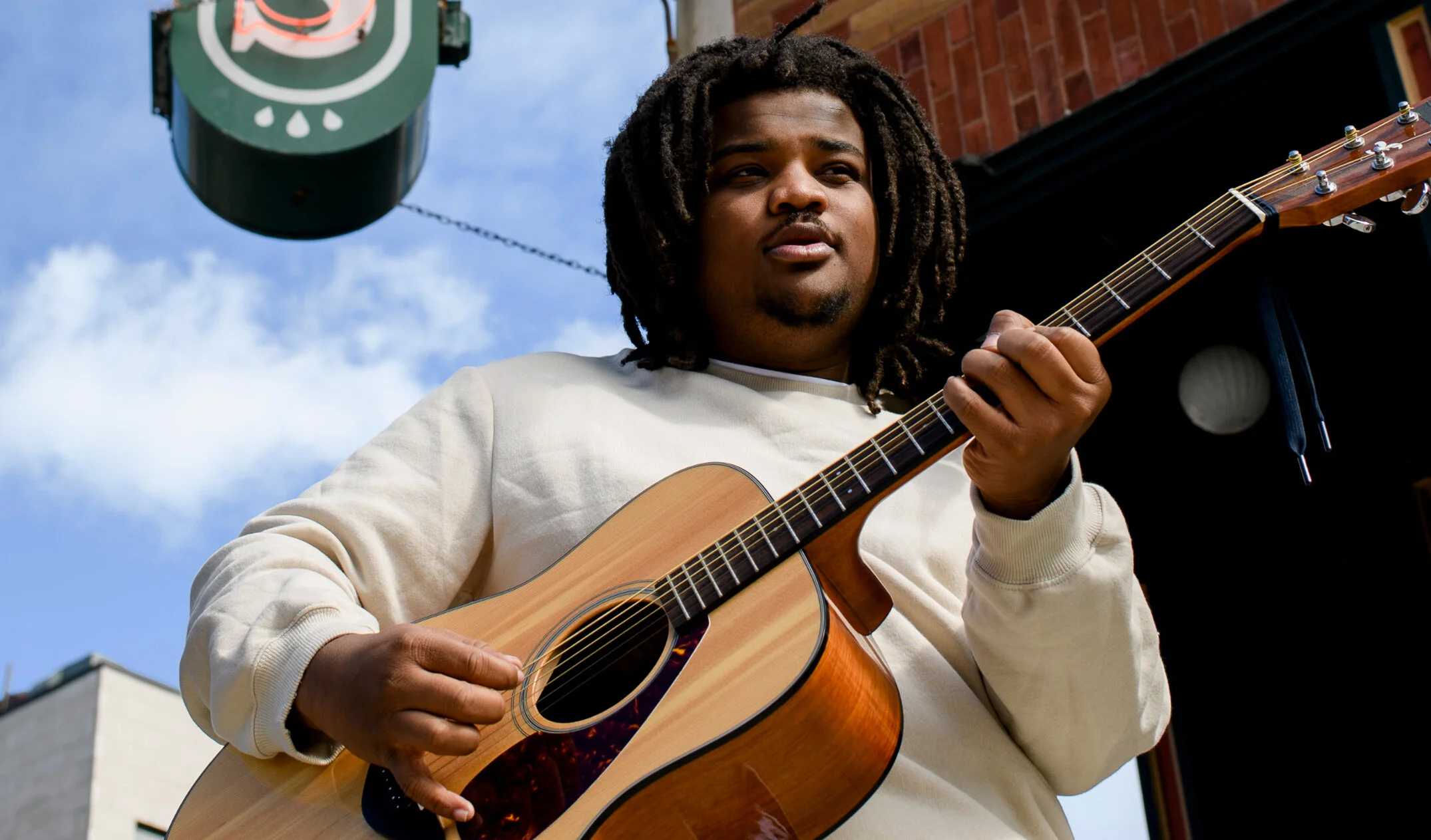 YouTube_JoeyHunter_FindAWayWithMe_01