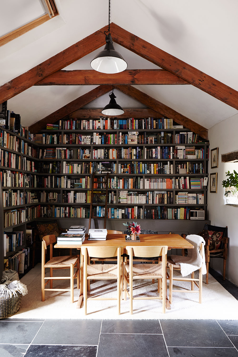 Cornish_barn_library.jpg