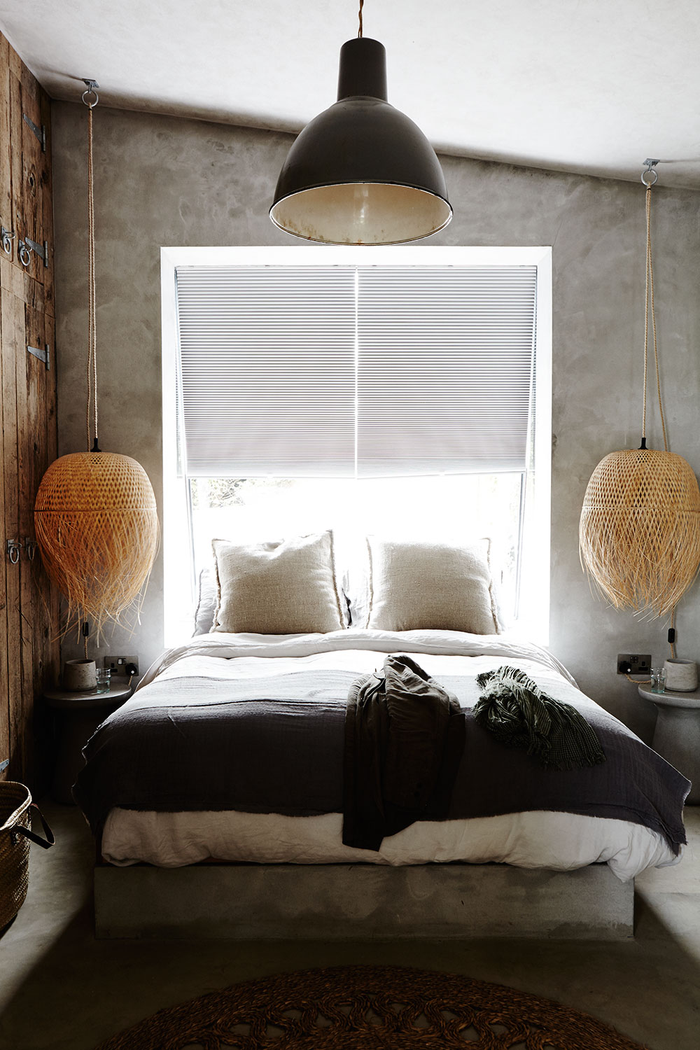Rustic_grey_bedroom.jpg