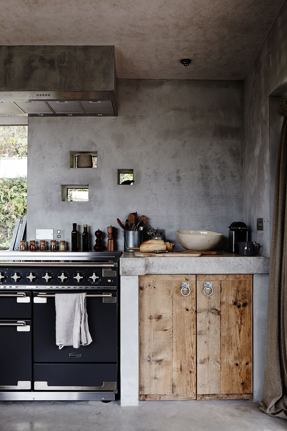 concrete_rustic_kitchen.jpg