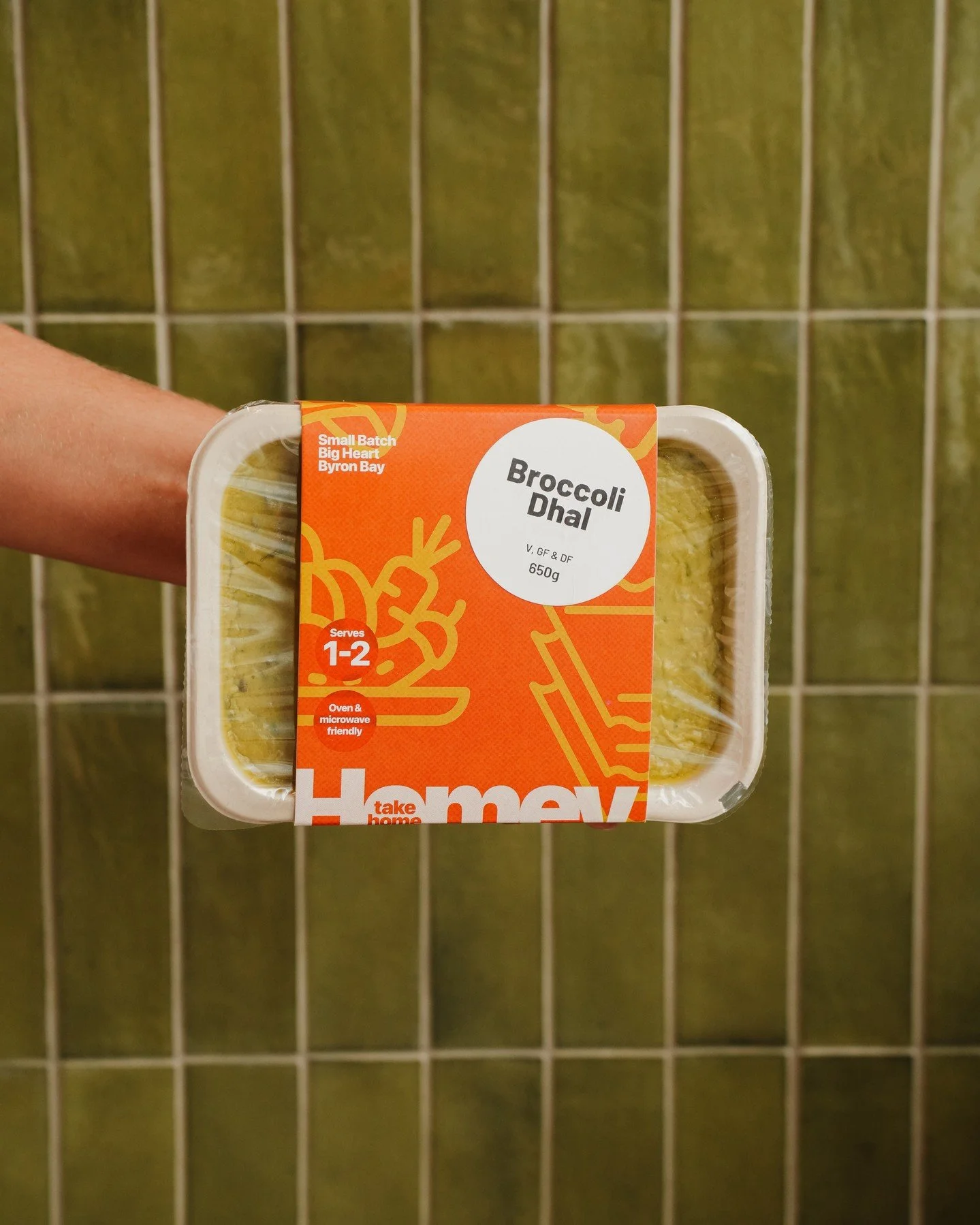 On the menu: Broccoli Dhal! Order online before 10 pm on Mondays for delivery every Thursday.
ㅤ
Our Dahl is creamy, perfectly spiced and packed with goodness. Made in batches by our local chefs...ready to heat and enjoy!
ㅤ
Also available to pick up d