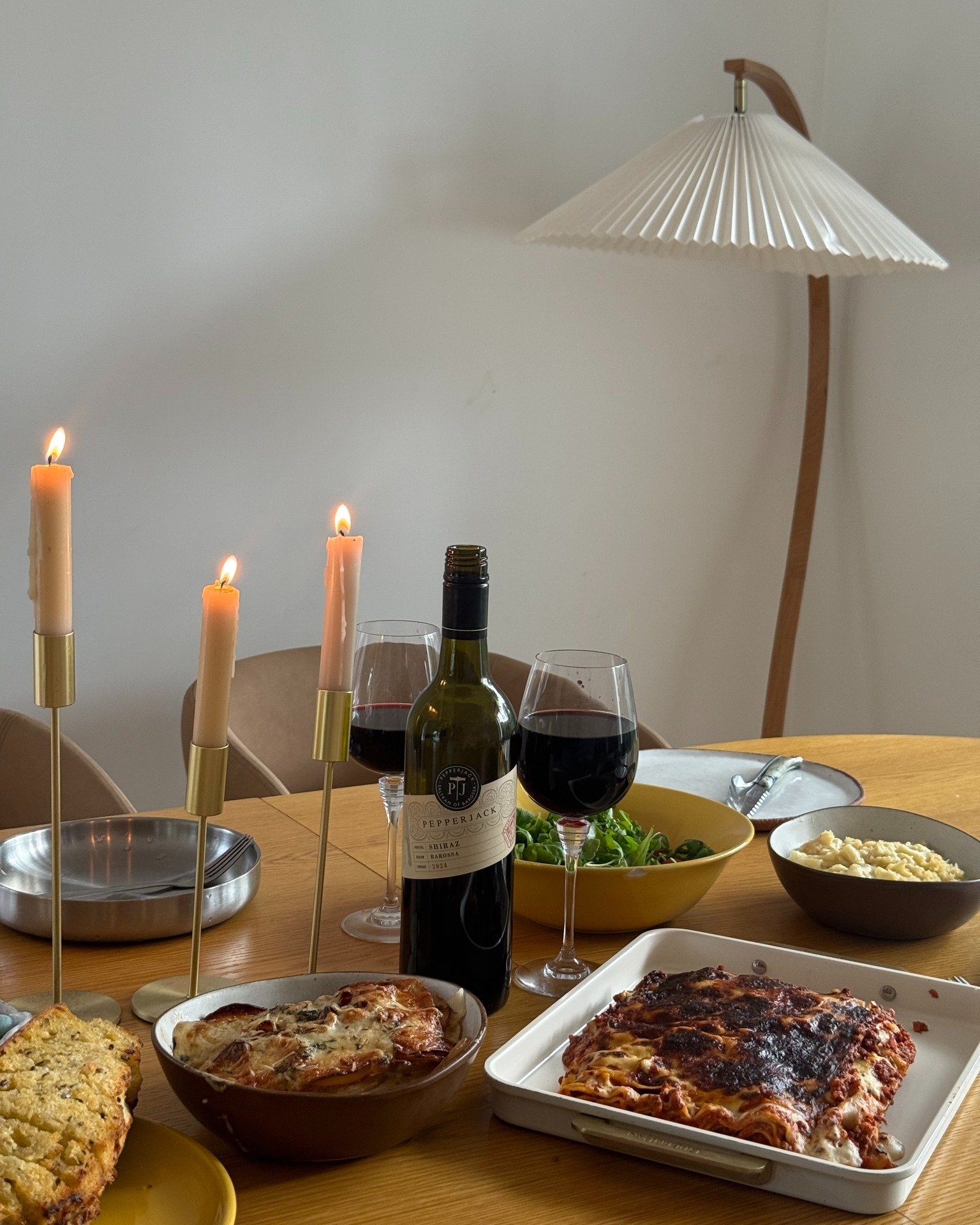 HOMEY AT HOME with @ashkeillah &amp; staceykeillah. On the table: beef lasagne, mac &amp; cheese, potato gratin and tiramisu