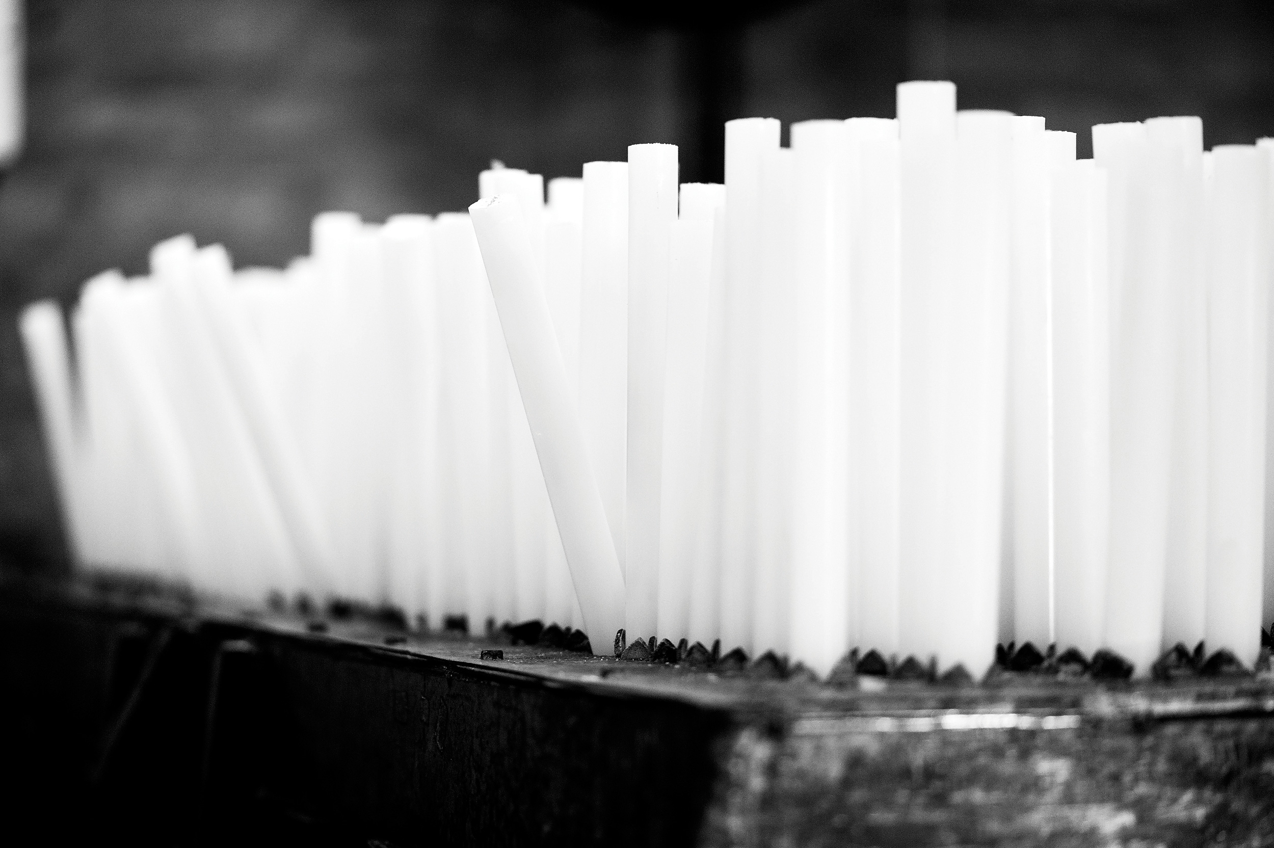 kapula-handmade-plain-white-dinner-candles-process.jpg