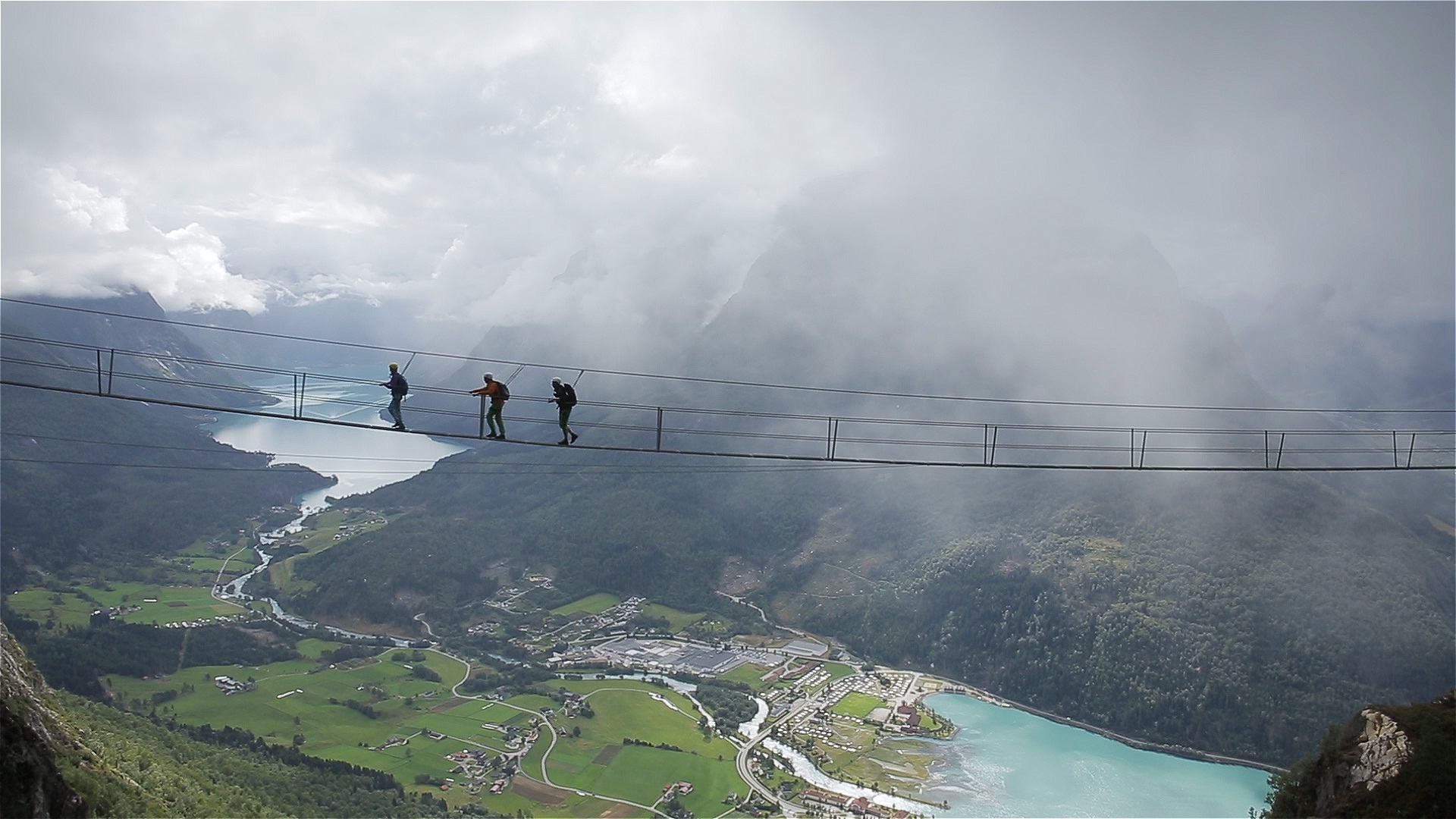 Via-ferrata-loen-HovenLoen-Falkeblikk.jpg