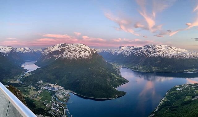 Good night 🌙 #Loenskylift #Loen #summernights #visitnorway #Fjordnorway #Norge #Norway #Fjord
