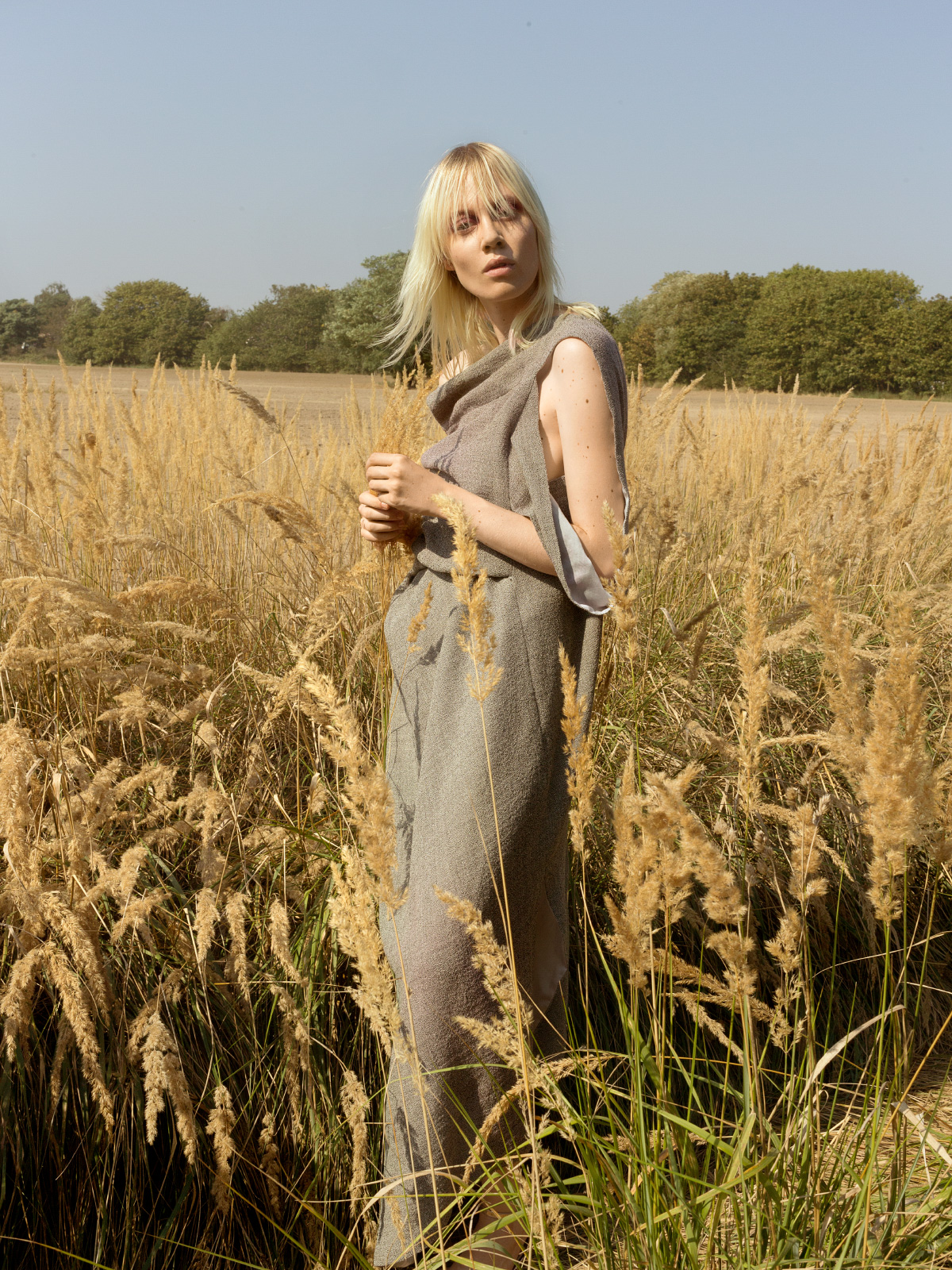 Fashion: Regina Weber Styling: Marie-Therese Haustein Model: Ste