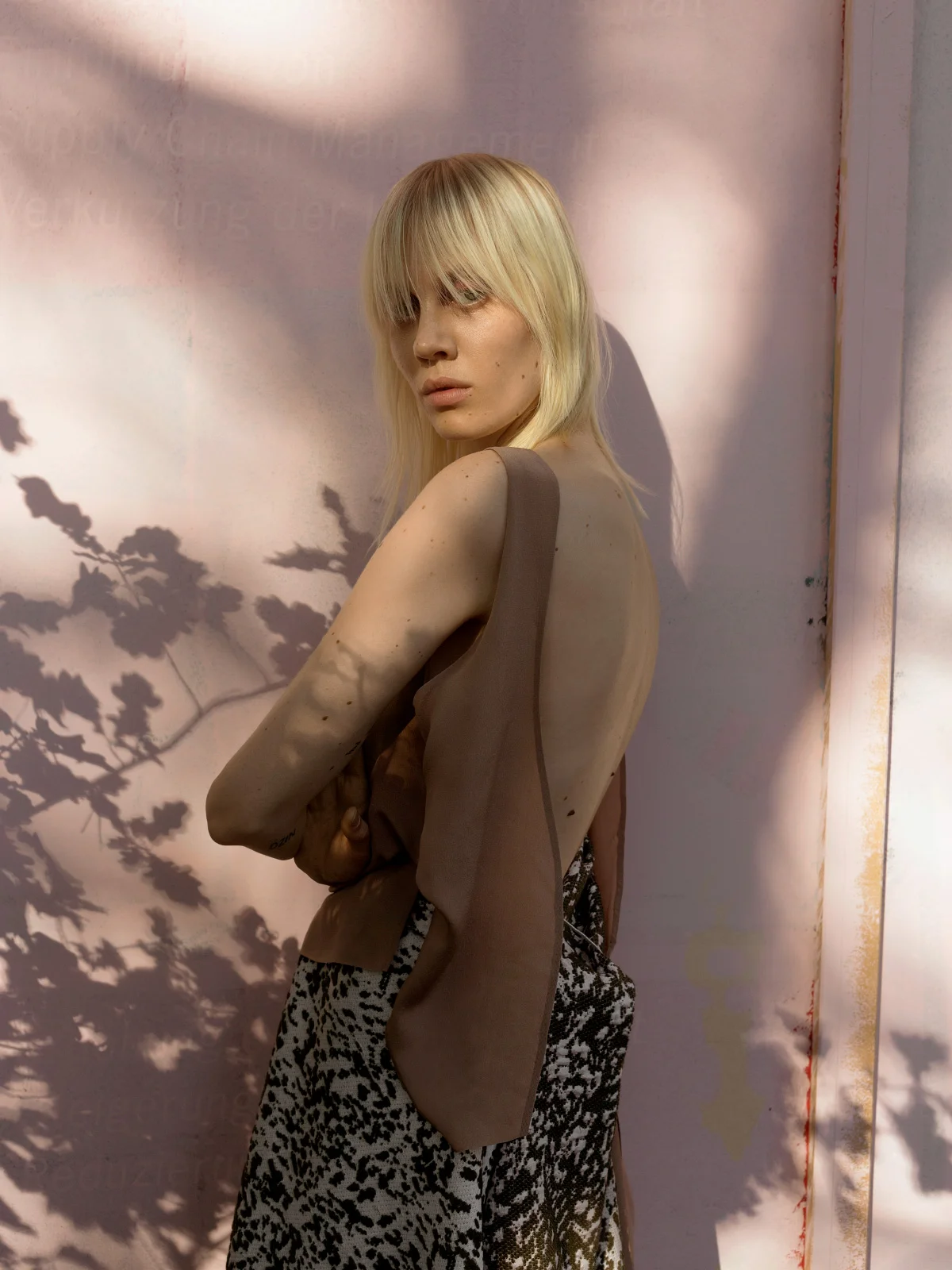 Fashion: Regina Weber Styling: Marie-Therese Haustein Model: Ste