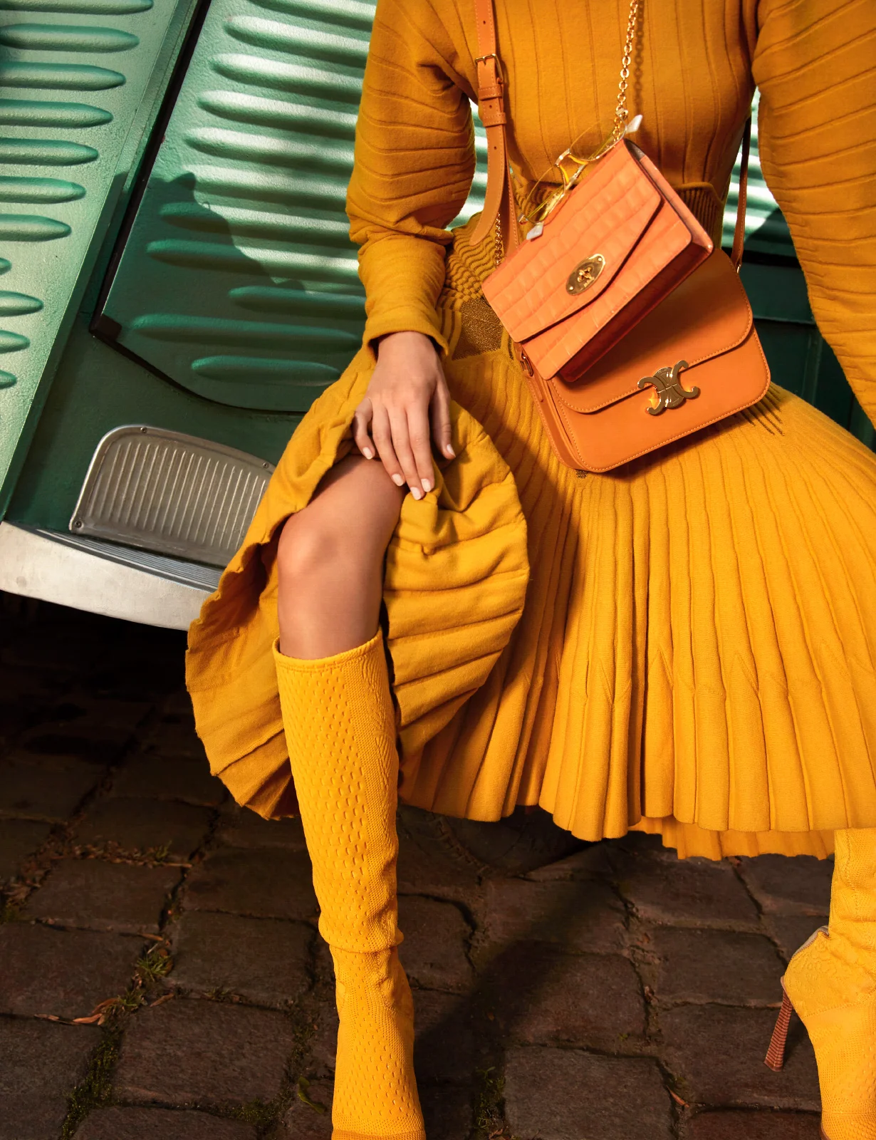 TATLER-RUSSIA__03_LR_sRGB__tobeconfirmedstudio_Nina-Raasch.jpg