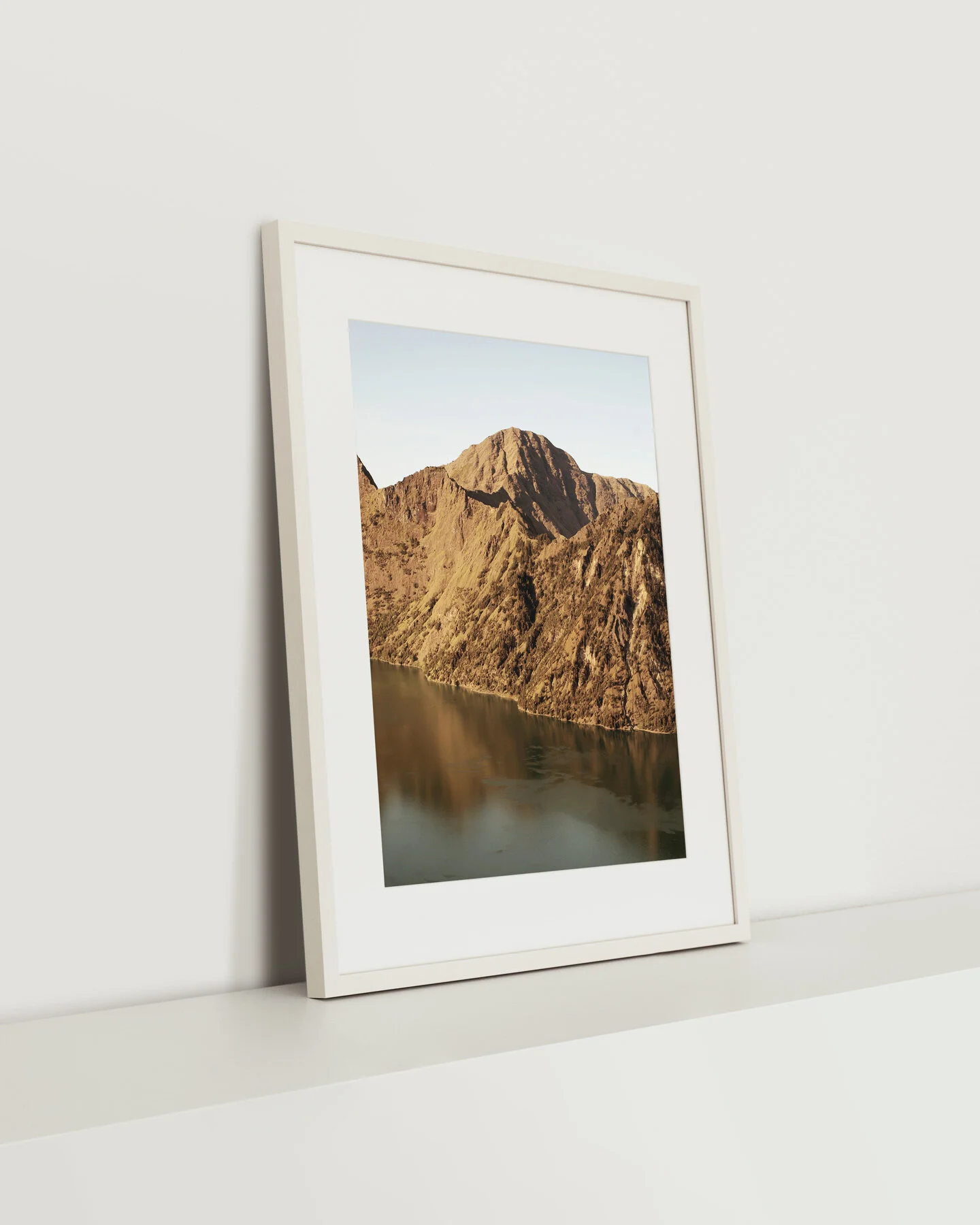 Nina-Raasch_Indonesia_50x62,5cm_seite.jpg