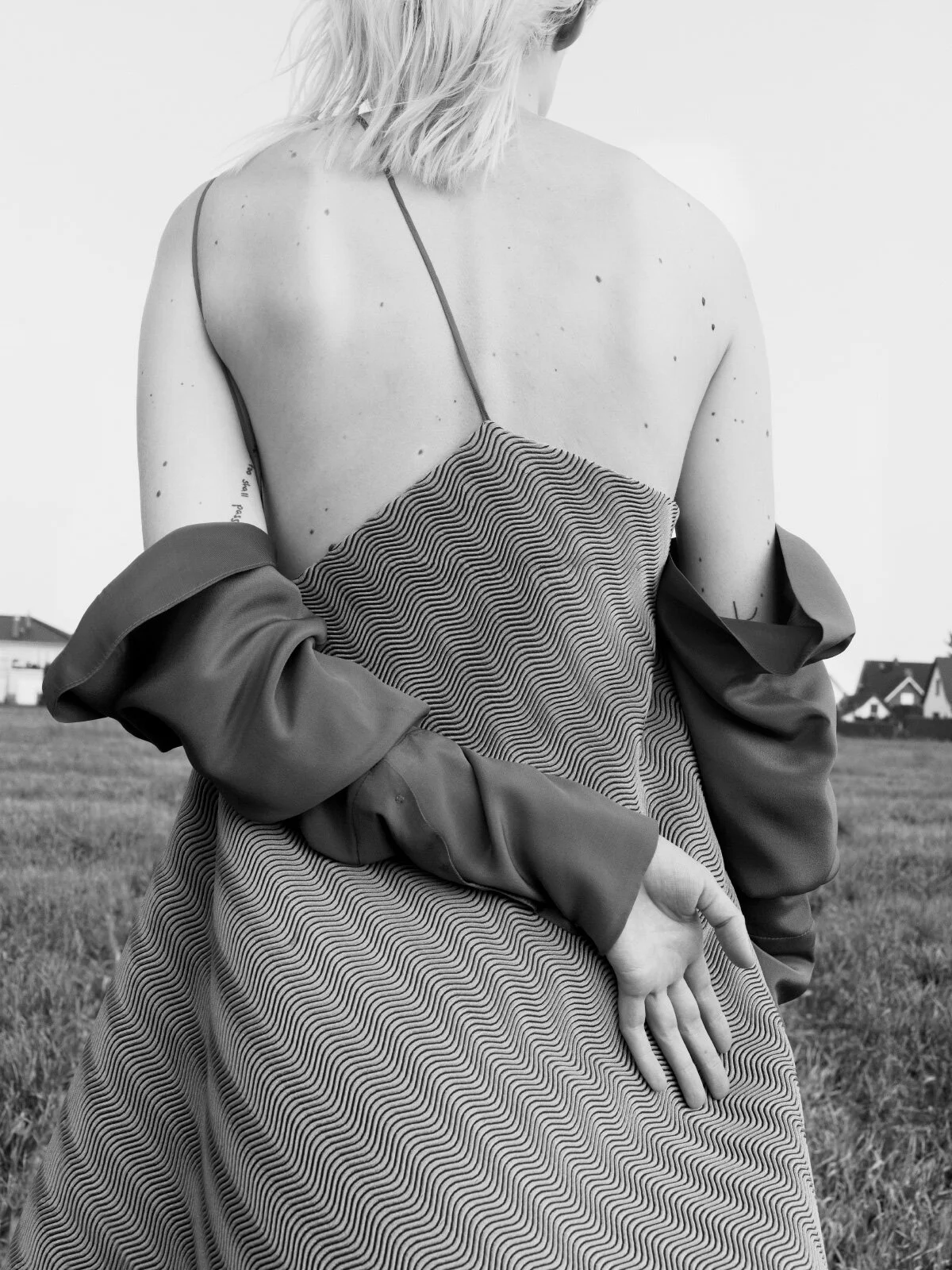 Fashion: Regina Weber Styling: Marie-Therese Haustein Model: Ste