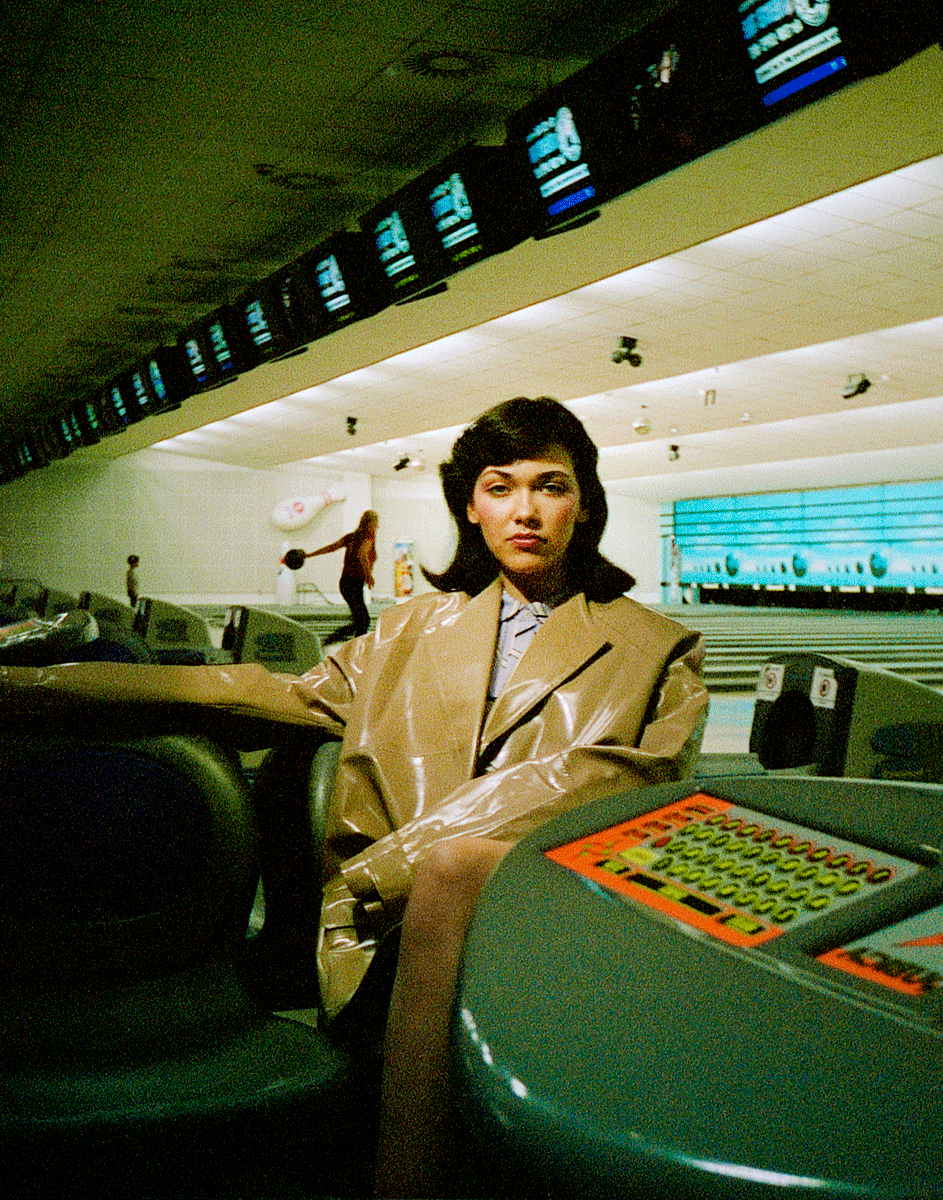 Nina-Raasch_Oyster-Mag_Fast-Lane_VOYEURS-AGENCY_17.gif
