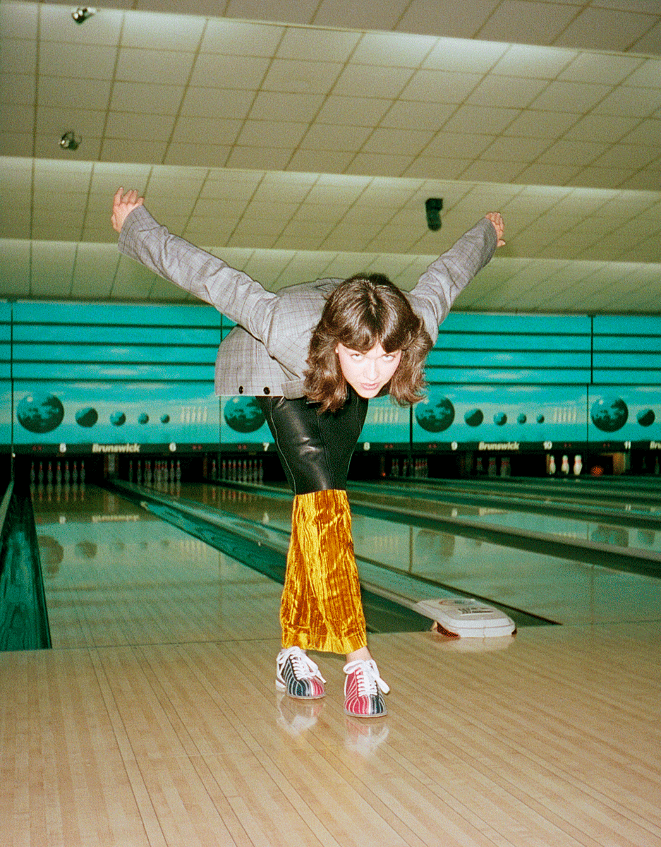 Nina-Raasch_Oyster-Mag_Fast-Lane_VOYEURS-AGENCY_16.gif