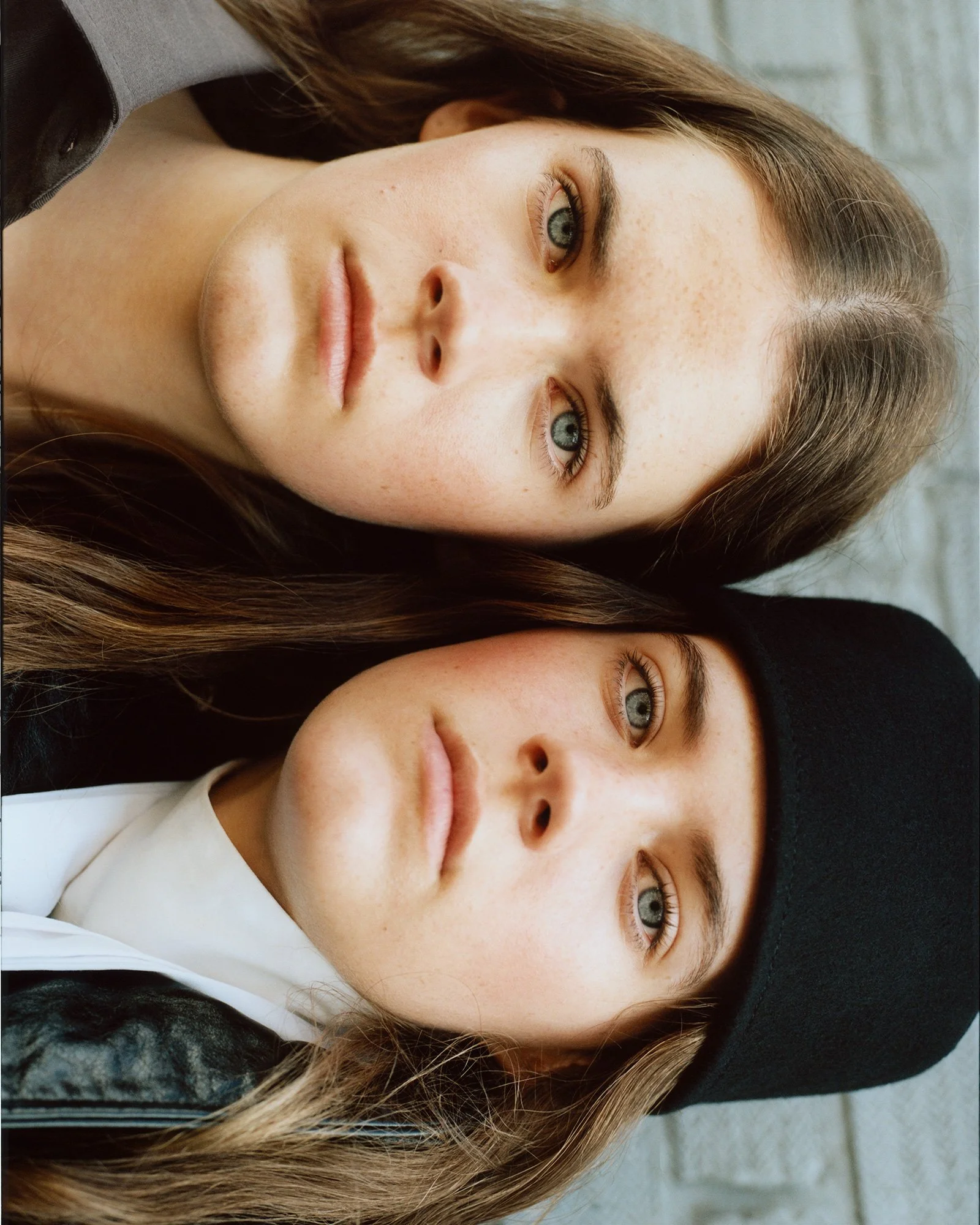 Vogue-Polska_Twins_Nina-Raasch_Sophie-Ozra-Cloarec_01_sRGB_2000px.jpg