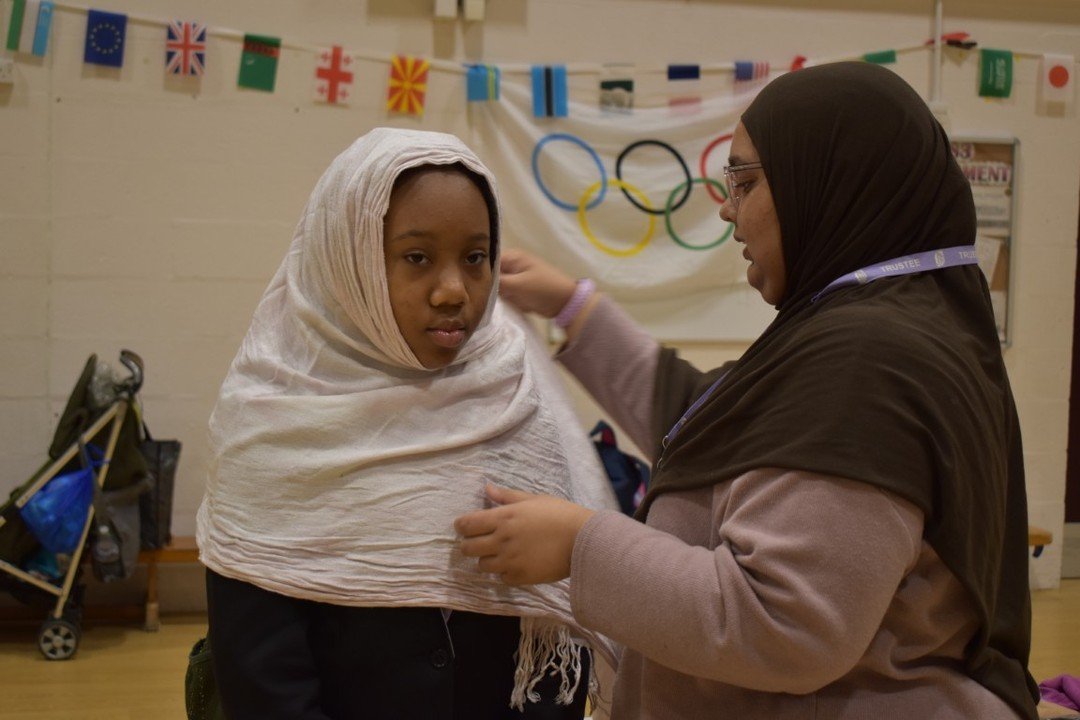 Break time got a stylish makeover as our students celebrated World Hijab Day 🧕✨

From wrapping and pinning to posing and picking their favourite colours, the dance studio was full of laughter, creativity and teamwork. A fun, feel-good way to spark c