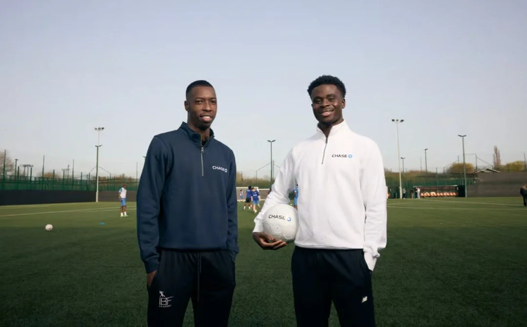 Our Brilliant Receptionist and former footballer, Ibrahim Fuad (@ibfacademy) who is also a talented coach in his spare time, got the chance to meet with Arsenal footballer @bukayosaka87 ⚽

📰 Visit The Standard website to read the full article.
🌐 Vi