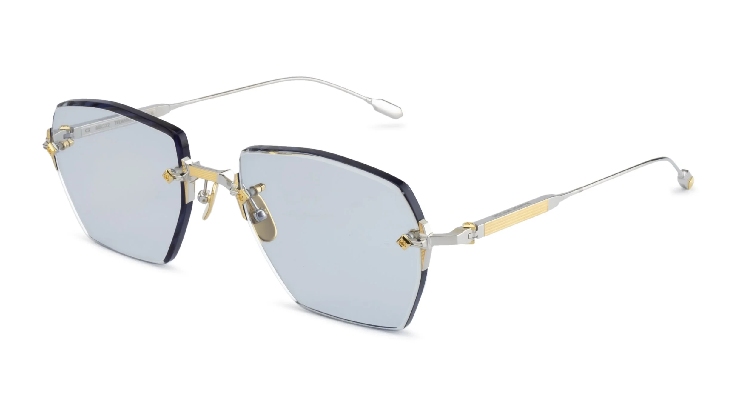 ILLUMINE THREE-C2 (2).JPG