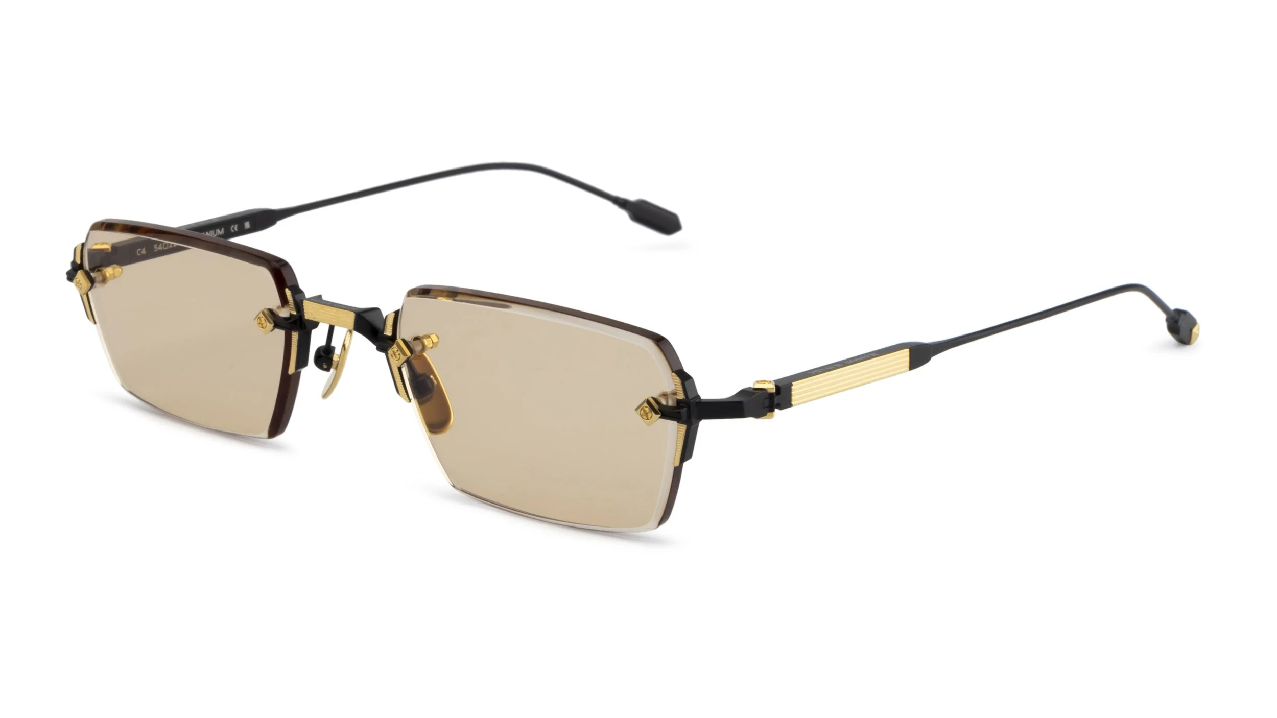 ILLUMINE FOUR-C4 (2).JPG