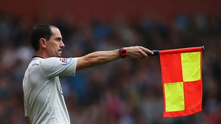 Assistant referee signals guide