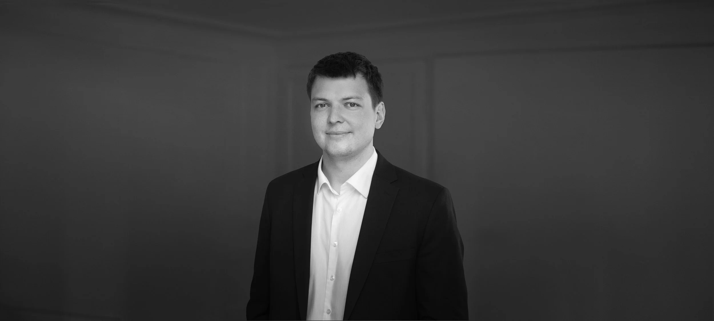 Rise-Portraits-2026-Sven-quer-_BIC2094.jpg