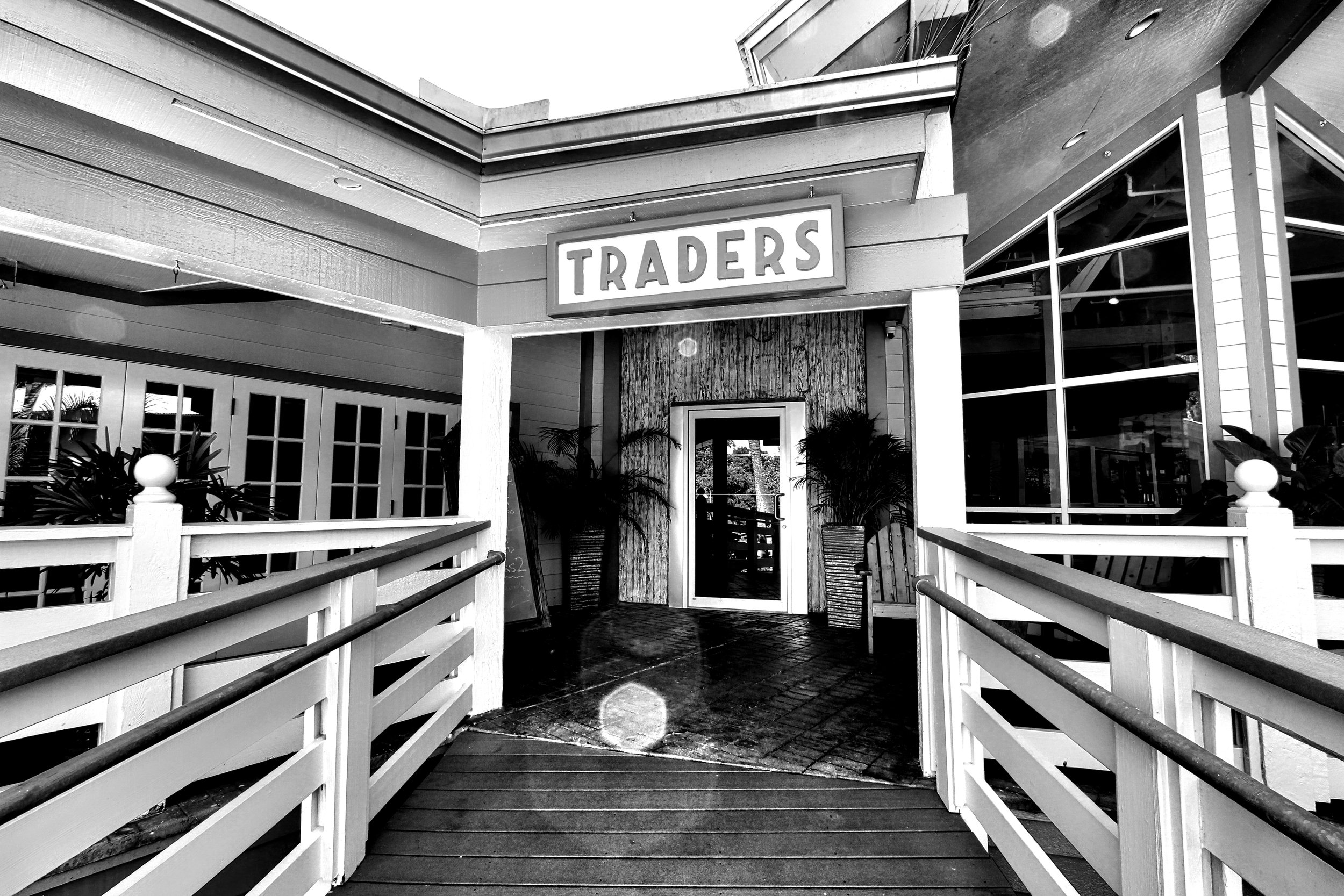 TRADERS SANIBEL