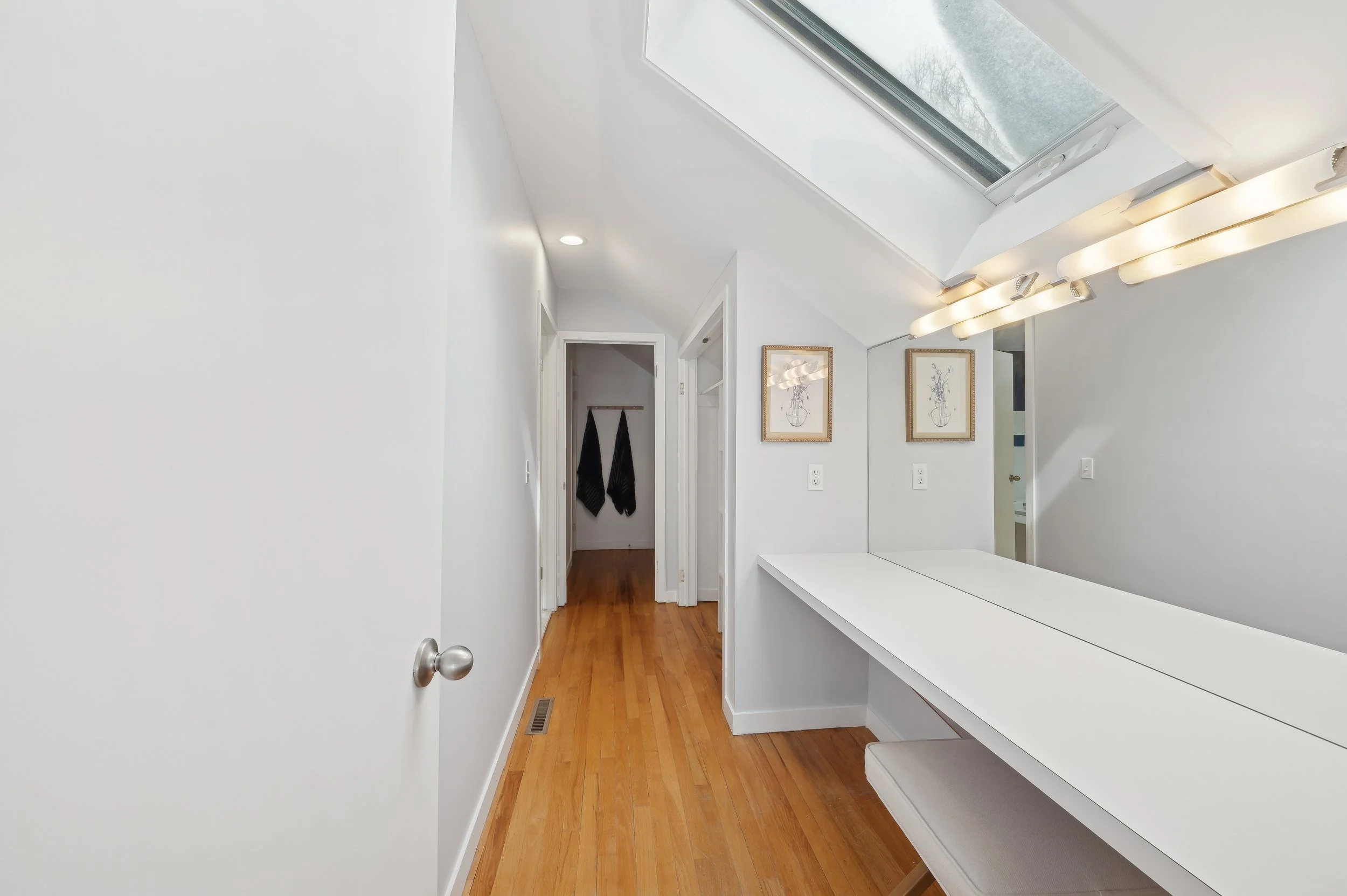 32-10 Crescent Way Shelter Island 5700 WIC.jpg