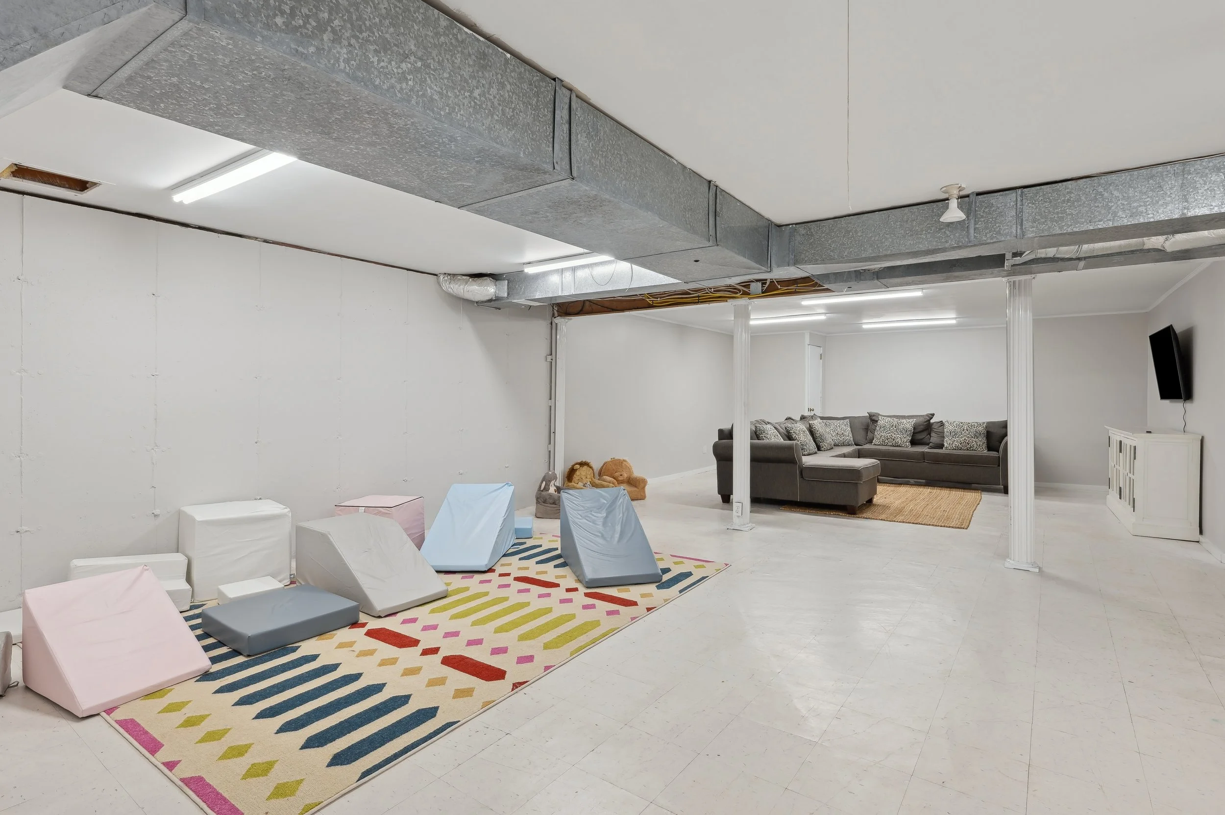 35-10 Crescent Way Shelter Island 5741 LowerLvl.jpg