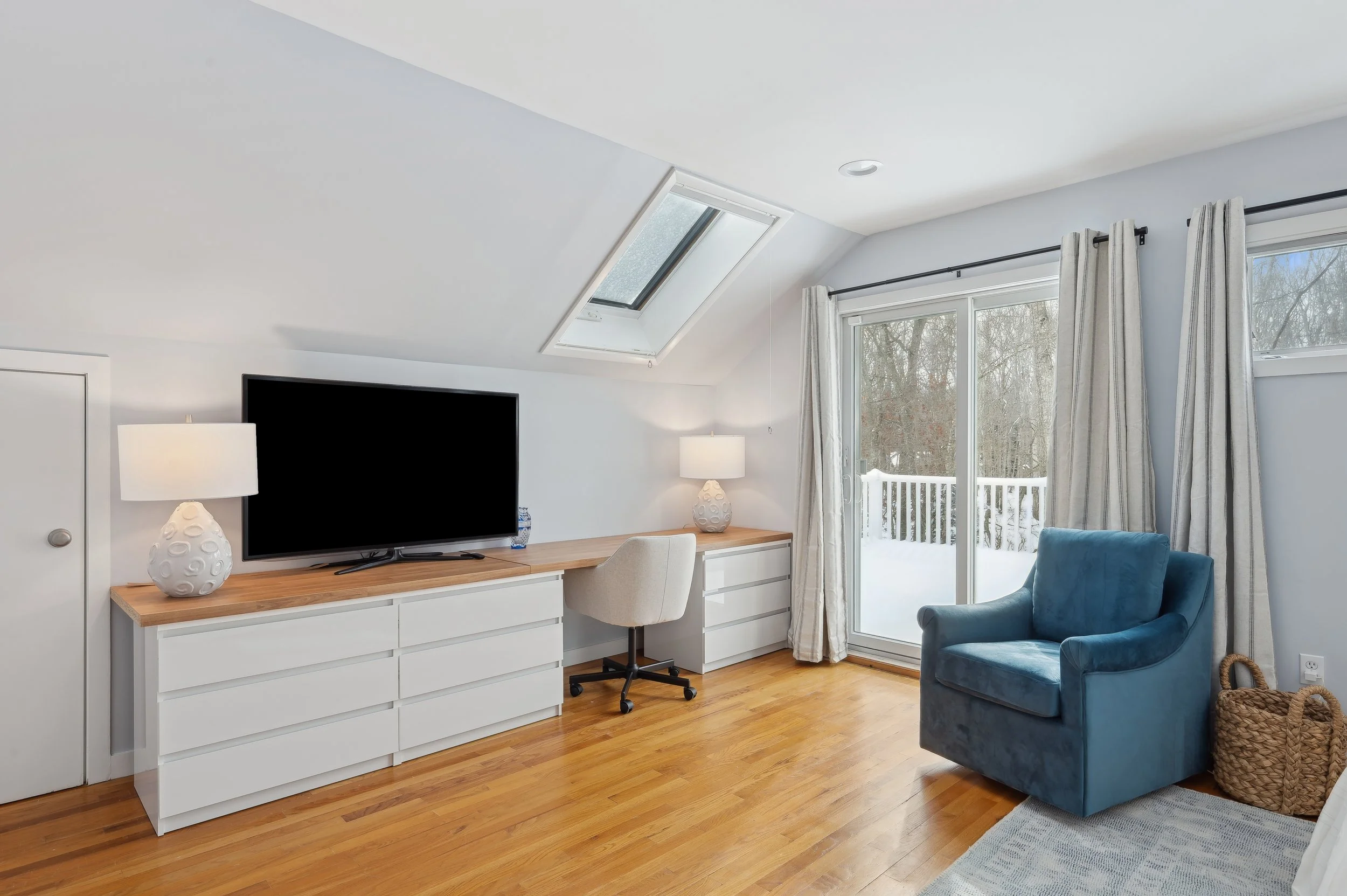 31-10 Crescent Way Shelter Island 5715 Bedrm2ndFlr.jpg