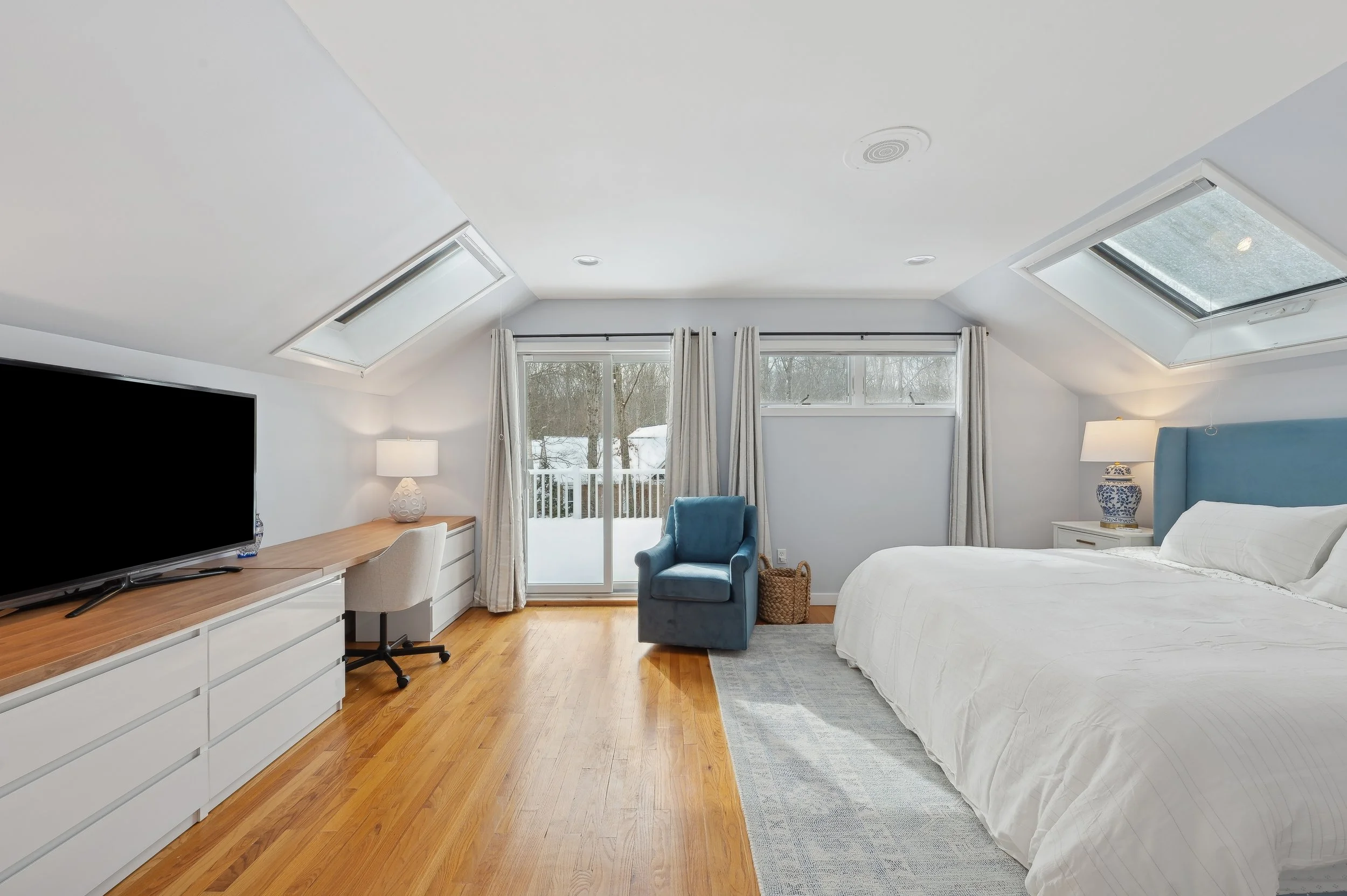 30-10 Crescent Way Shelter Island 5695 Bedrm2ndFlr.jpg