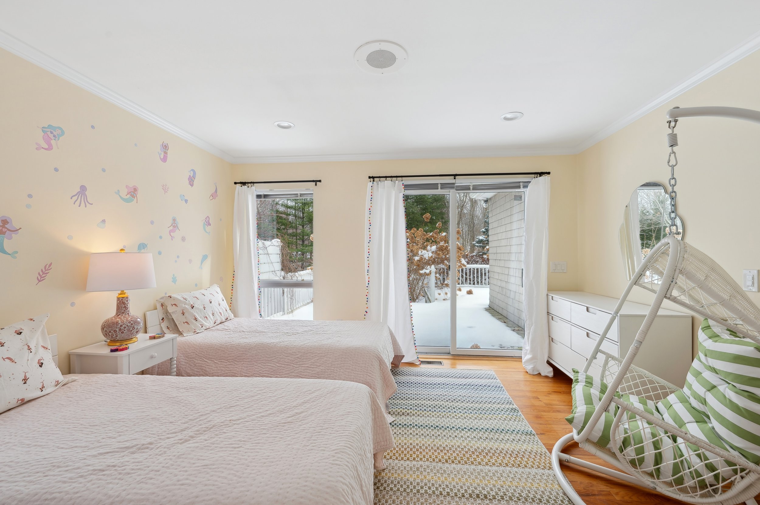 21-10 Crescent Way Shelter Island 5610 Bedrm.jpg