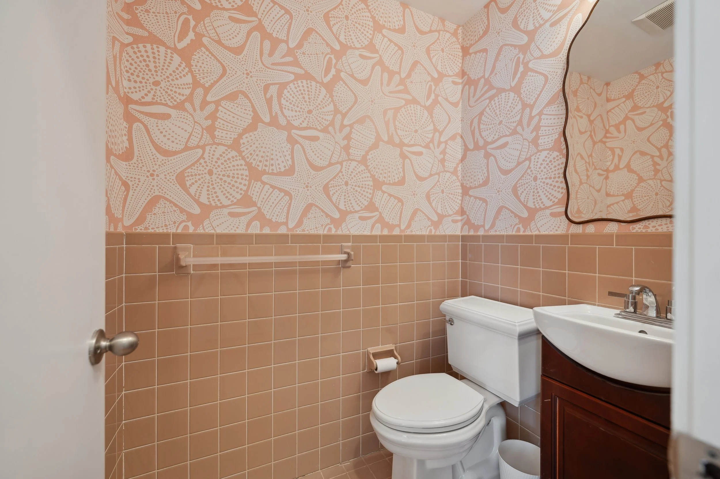 15-10 Crescent Way Shelter Island 5735 PowderRm.jpg