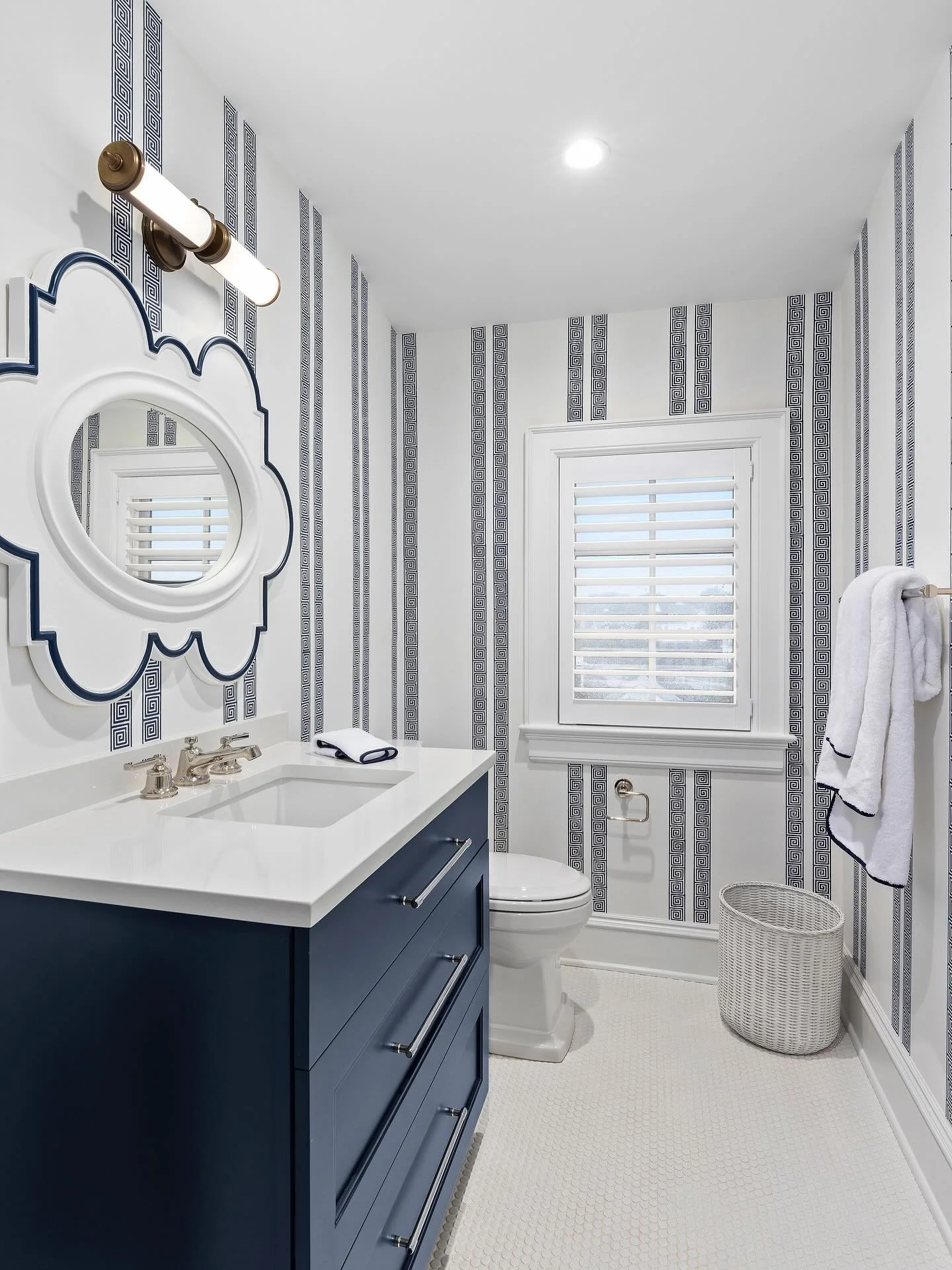 Somebody say summer blues? Not us! ⁠
Check out our favorite blue and whites at the Jersey shore!⁠
⁠
#Summerhouse #Beachhouse #Interiordesign #Interiors #Holiday #motdesigns  photos by @rachelkuzma.photo