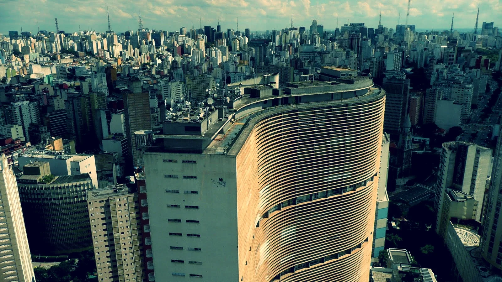 SAMPA-SKYLINE-05.jpg