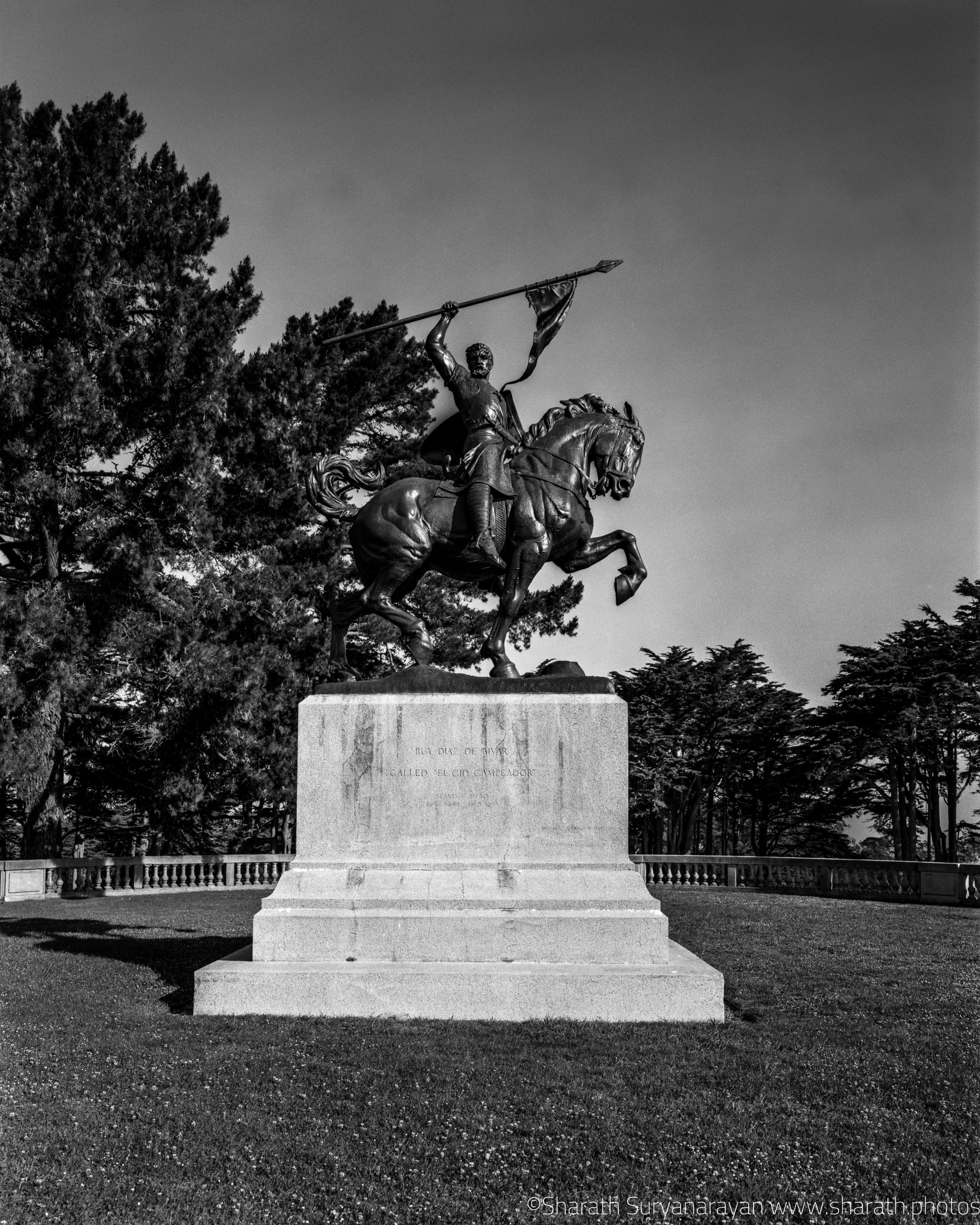Statue of a Spanish Hero in front of Legion of Honor, San Francisco
