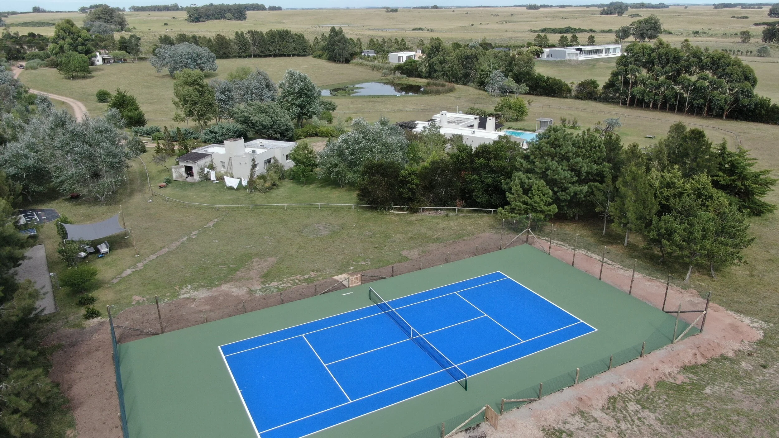 cancha de tenis.jpeg