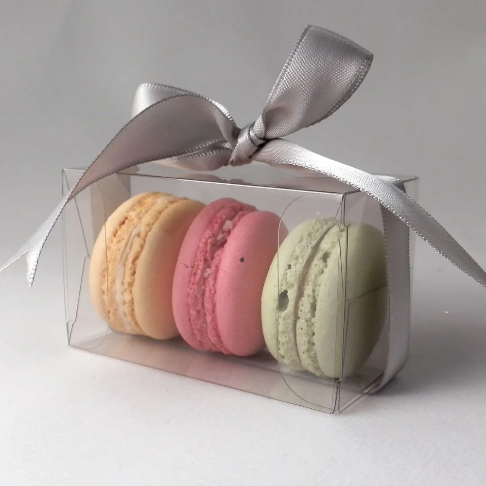 small clear macaron boxes for macaroons / macarons