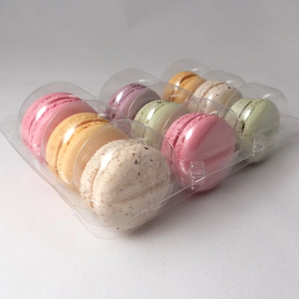 Clear macaroon tray for 9 macaroons