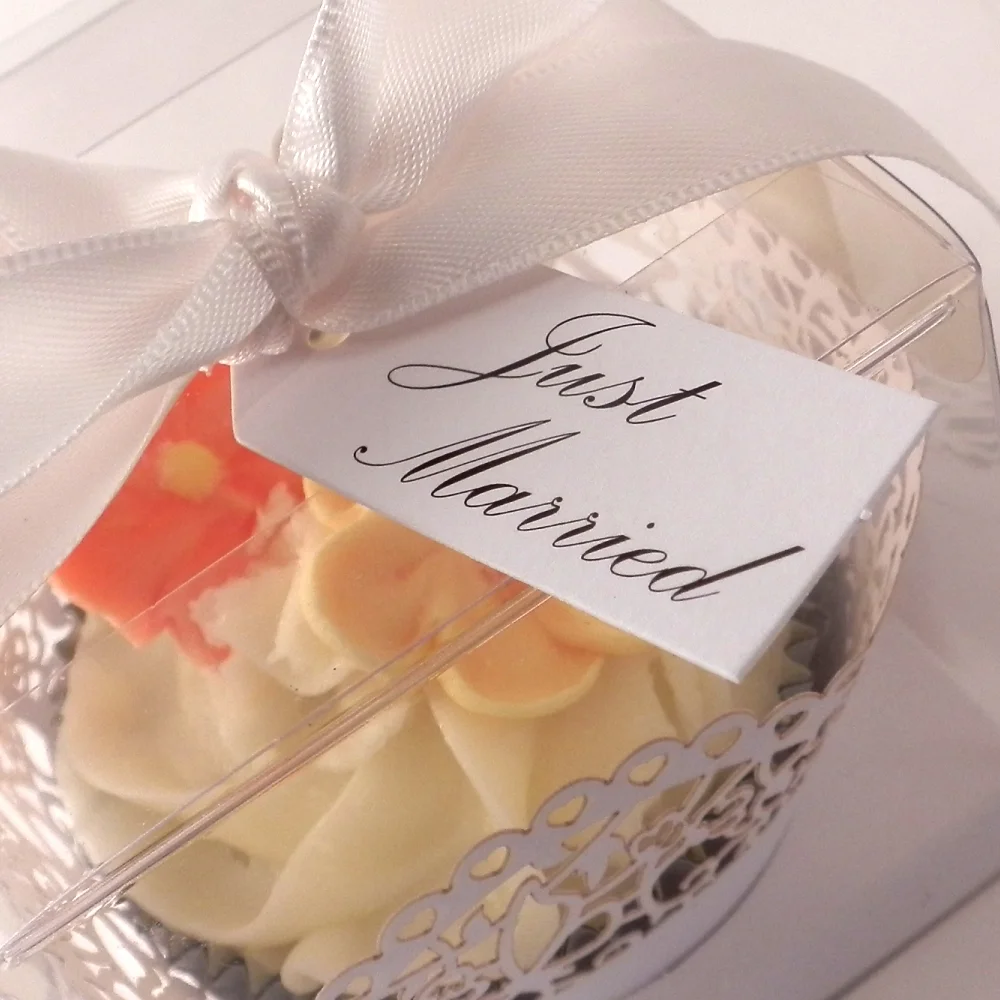 just-married-white-gift-tag-1000-2.jpg