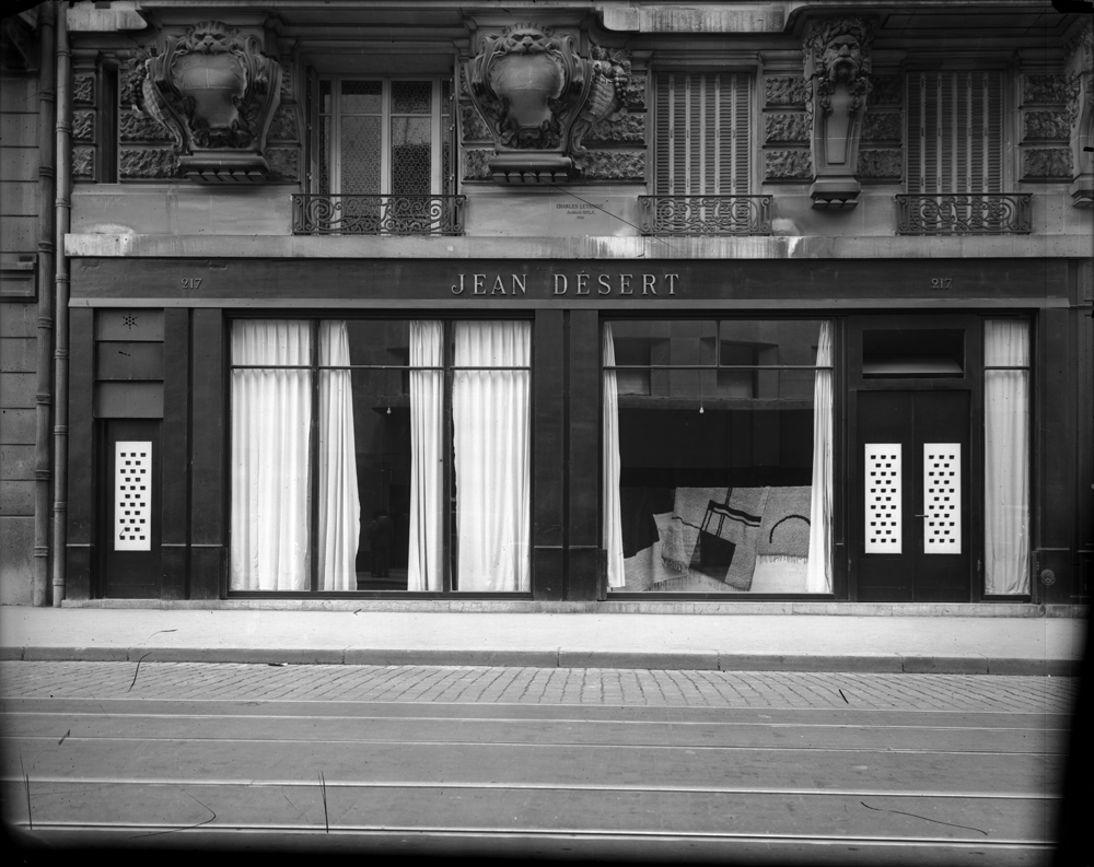Alongside the reinvigoration plan, we developed the concept and investor pitch for a Lalique hotel in New York City. We were deeply inspired by the architect and decorative artist, Eileen Gray. Her aesthetic harmoniously fused minimalism, futurism, tribal and classical styles. We envisioned the hotel’s exterior and guestrooms to play with all these styles while the restaurant and garden retained a fresh, classic feel to give guests the sense that they were transported into a sweet Parisian enclave. The spa on the otherhand was designed to be purely futuristic, as an otherwordly water haven.