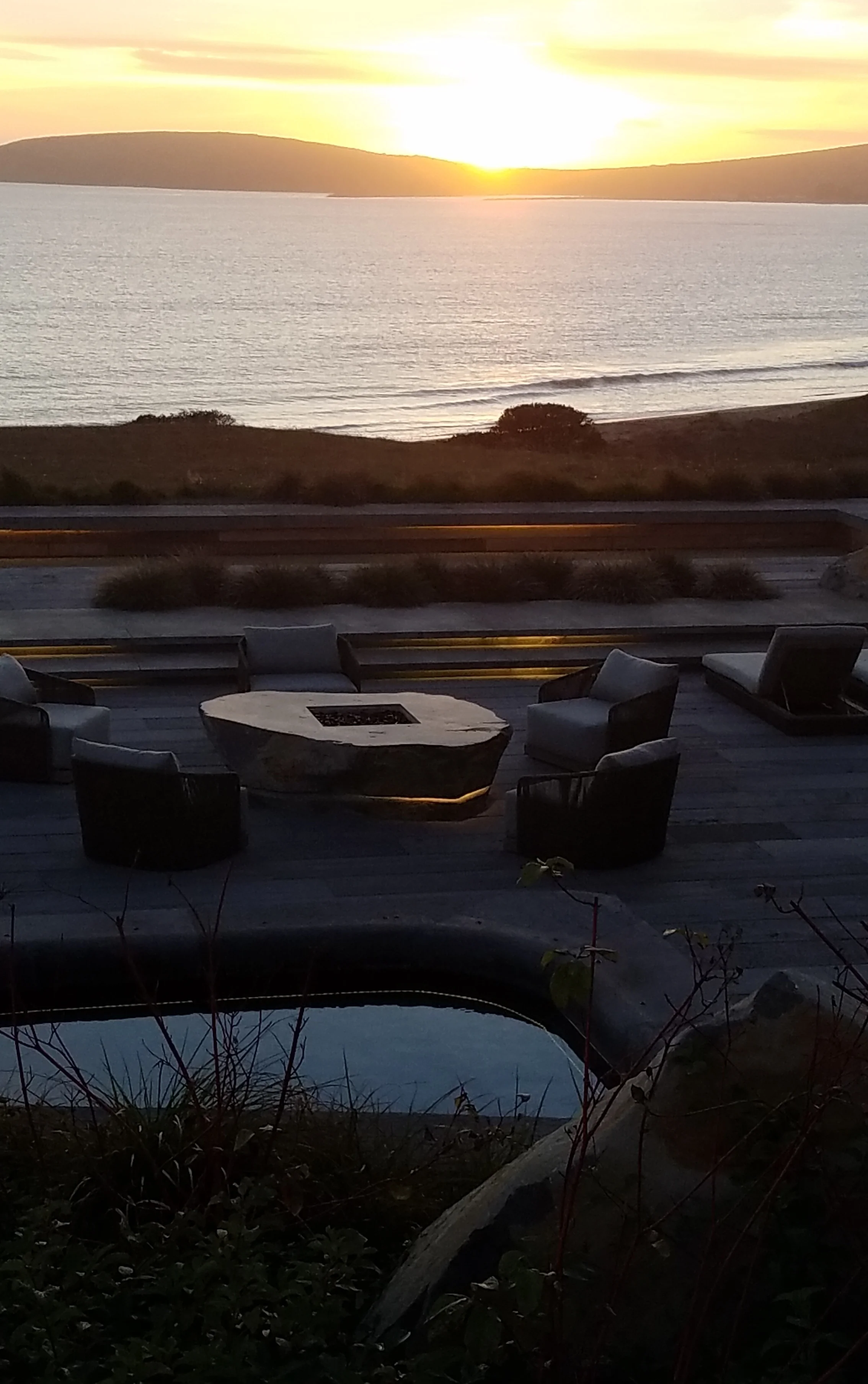 Firepit and Spa.jpg