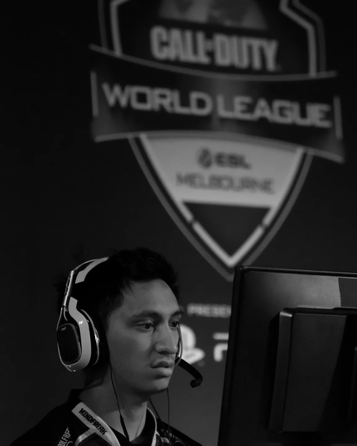 MOwen_Esport_03.jpg