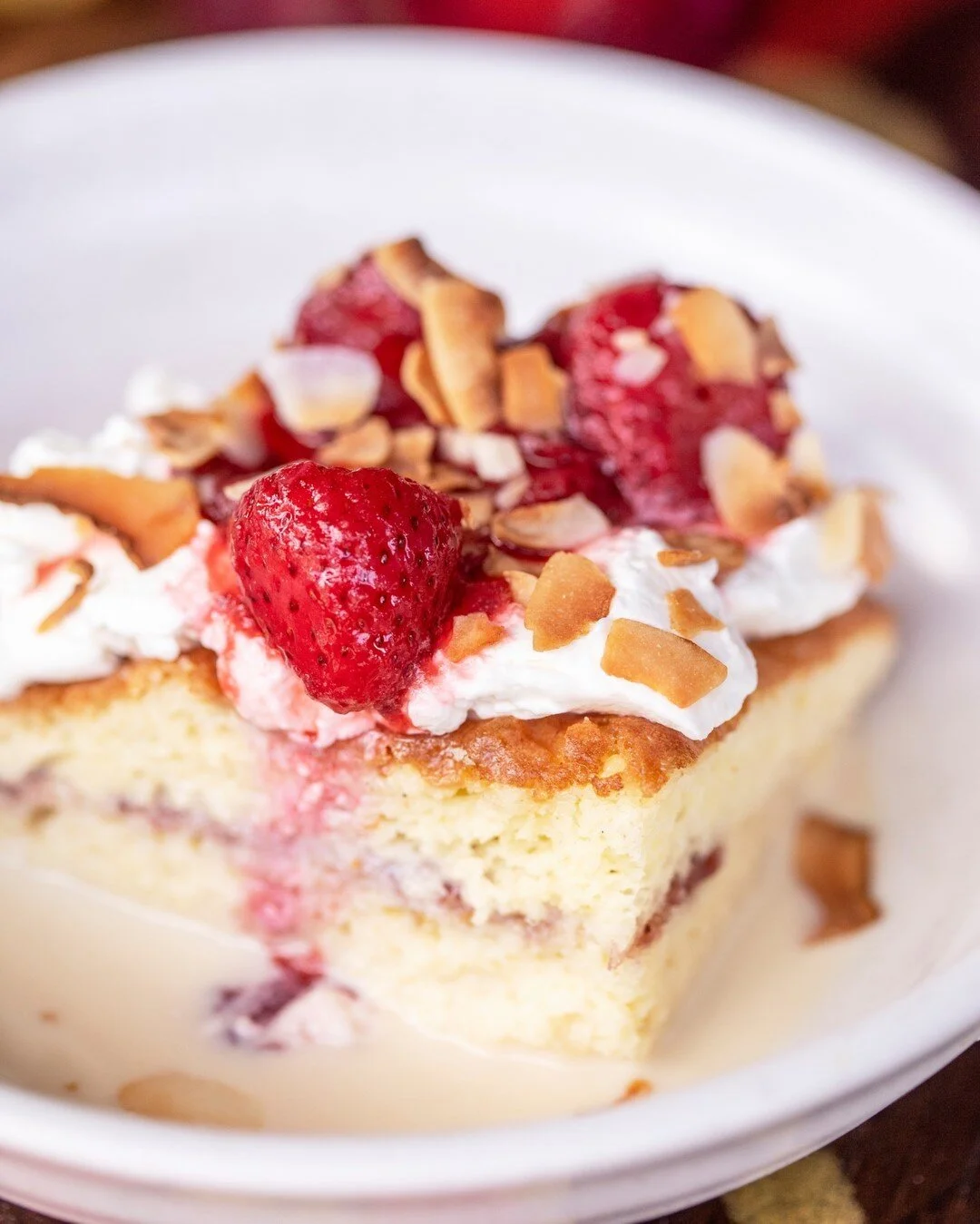 End your meal with us the right way with our Tres Leches! 🍓 Three milk cake, whipped cream, strawberry jam, toasted coconut.⠀⠀⠀⠀⠀⠀⠀⠀⠀
#barmercadoatl #eatdrinkCHG #CHGstrong