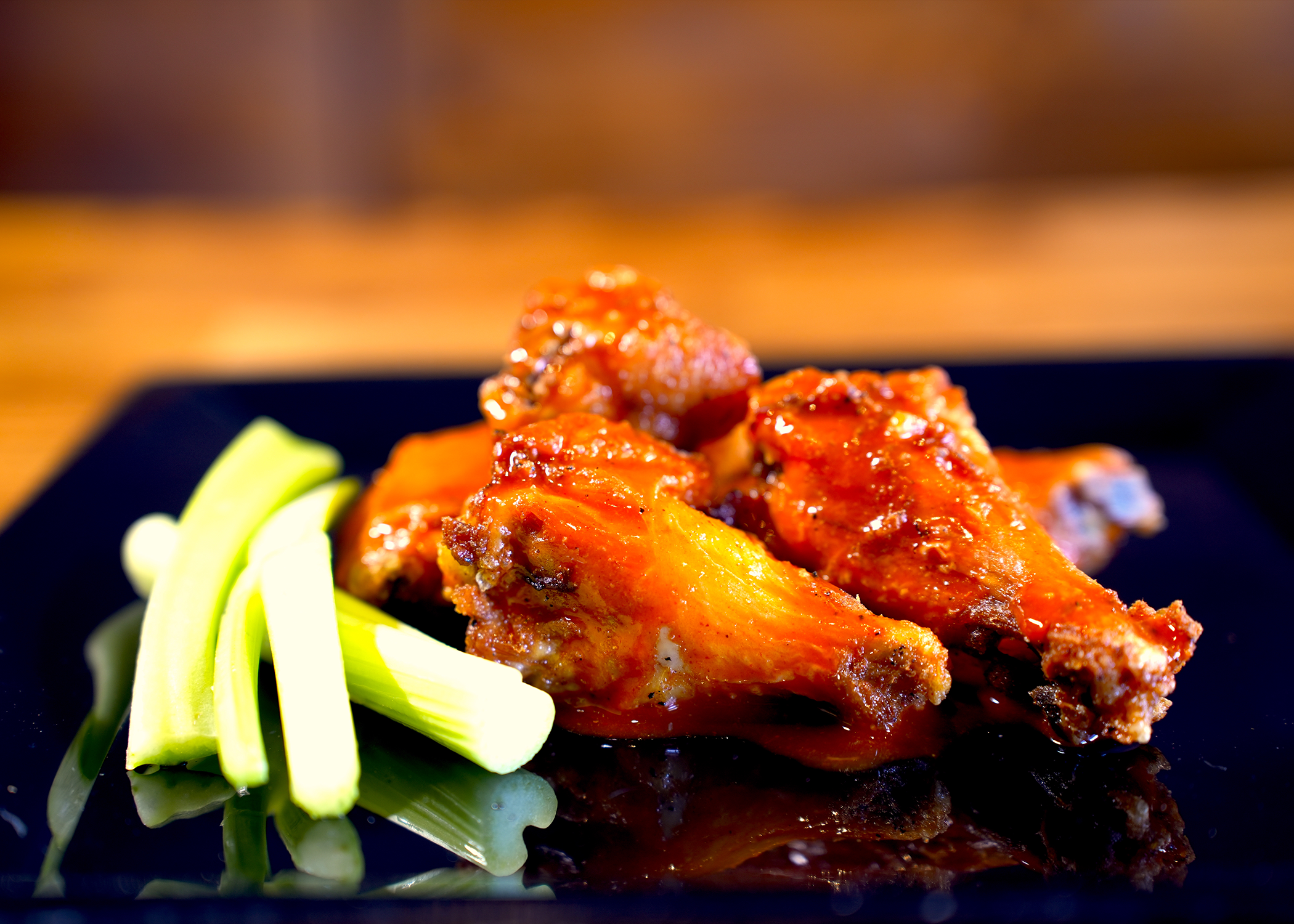 wingschownow.png