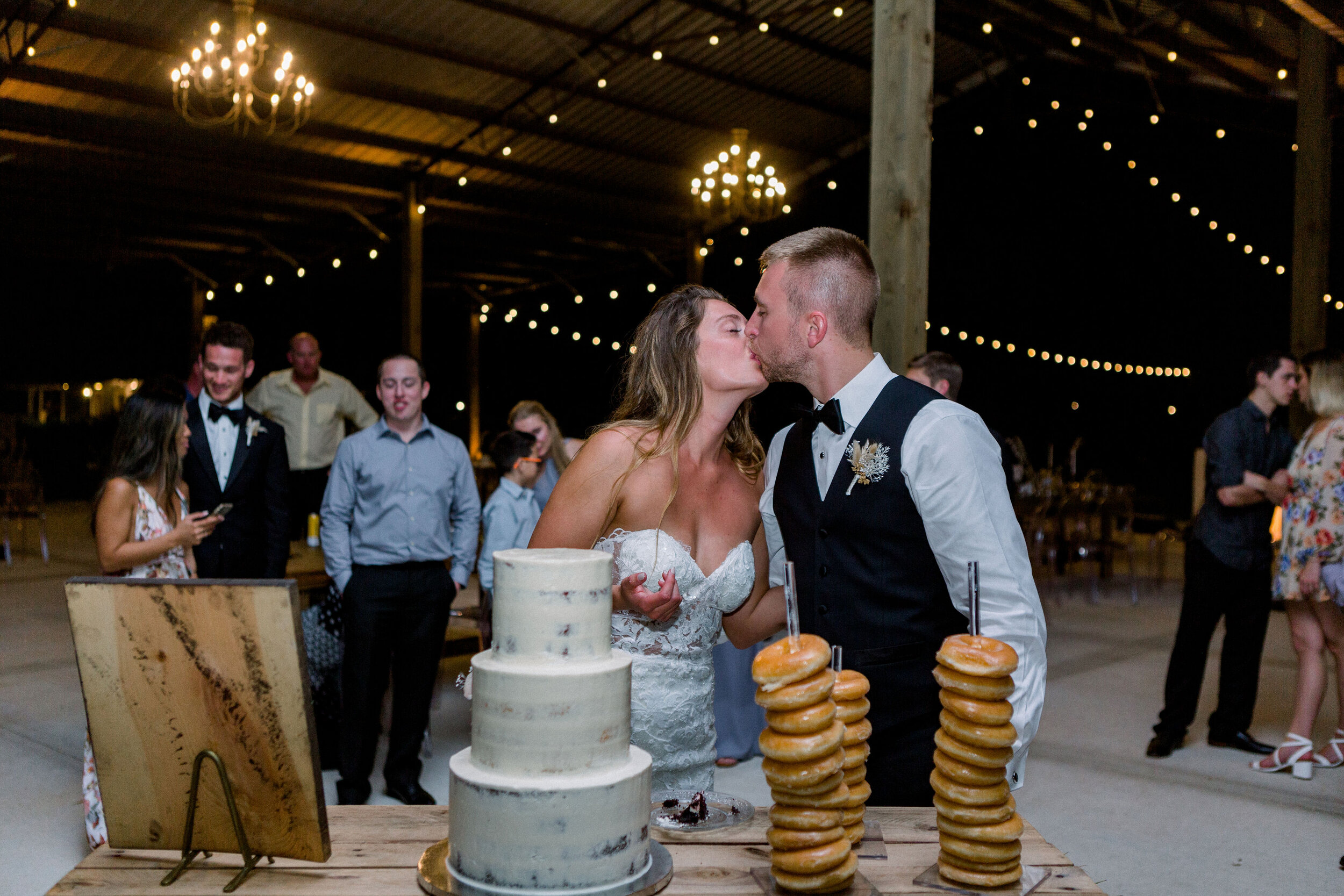 wedding-cake-three-tier.jpg