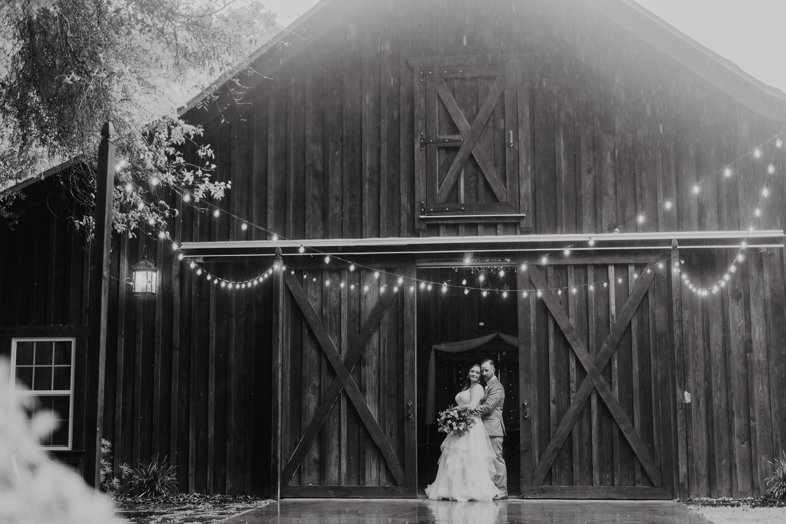 barn wedding.jpg